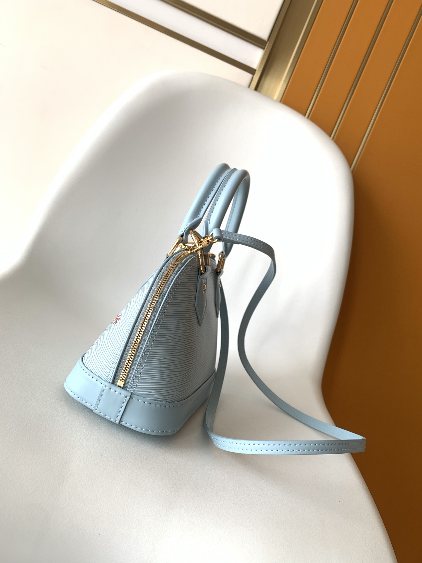 LV 루이비통 M14197 연블루 핸드백 가방