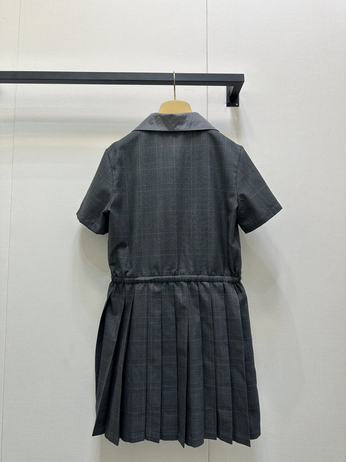 miumiu 미우미우 그레이 웨일즈 체크 플리츠 원피스 의류