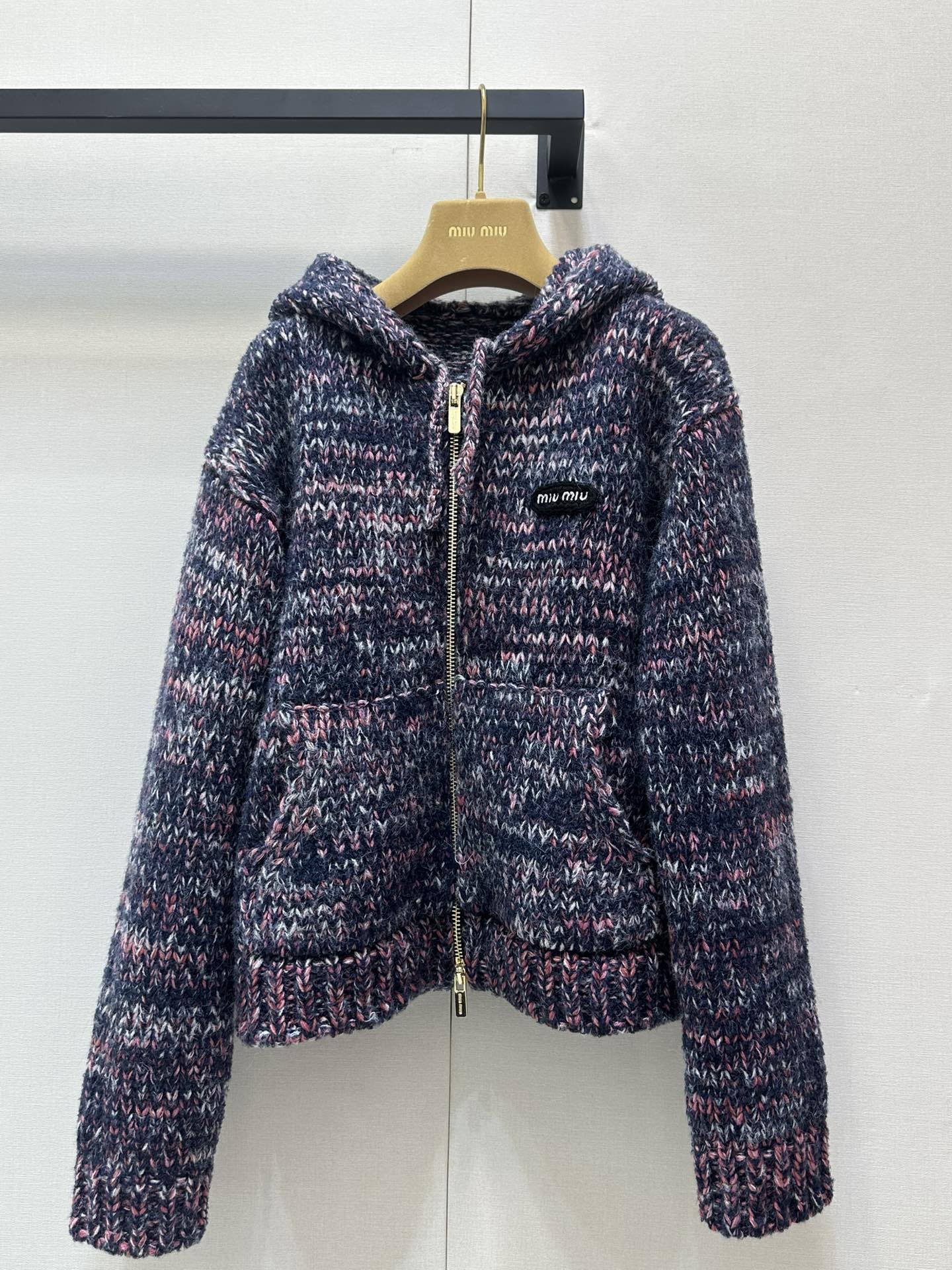 miumiu 미우미우 꽈배기 스노우 컬러 후드 집업 자켓 재킷 의류