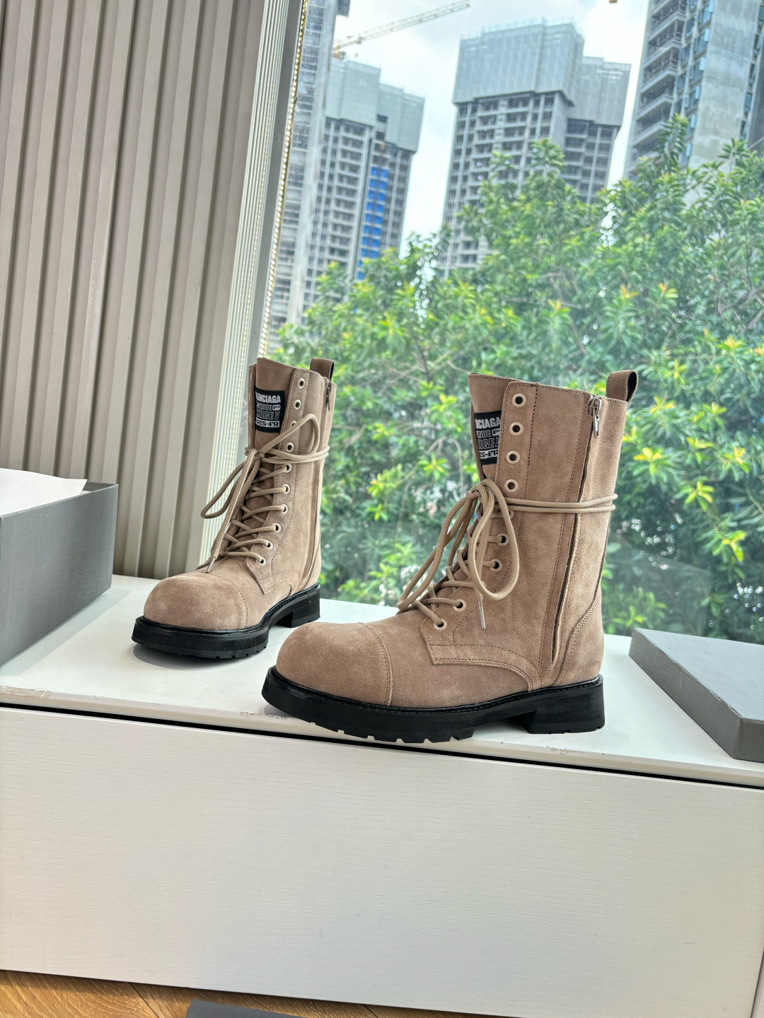 Balenciaga 발렌시아가 레이스업 마틴 부츠 / 바이커 부츠 신발