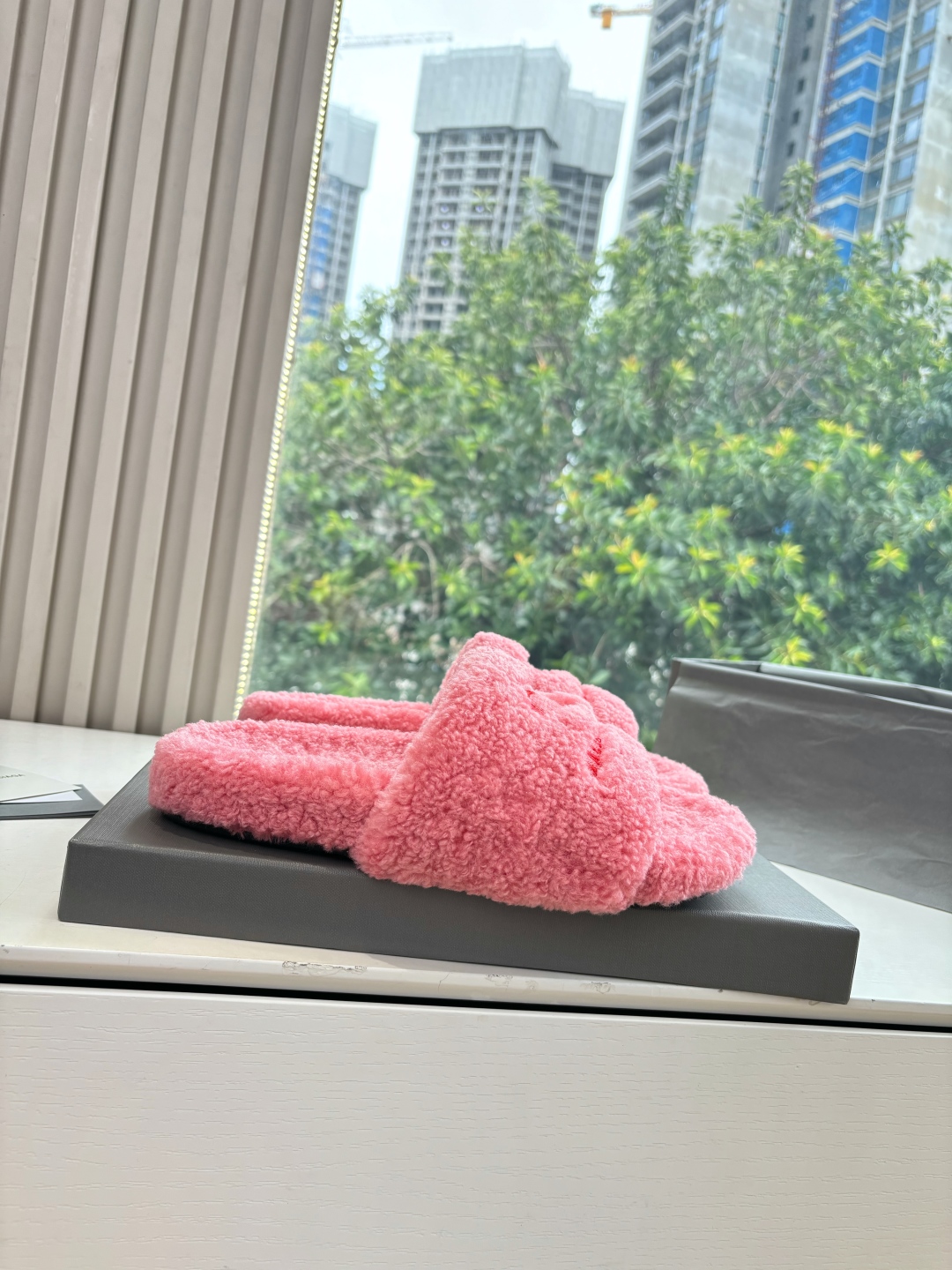 Balenciaga 발렌시아가 퍼 슬리퍼 신발