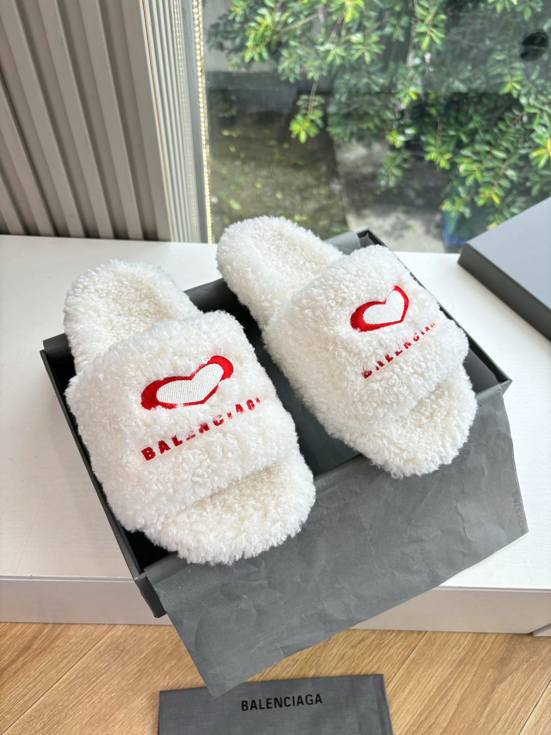 Balenciaga 발렌시아가 퍼 슬리퍼 신발
