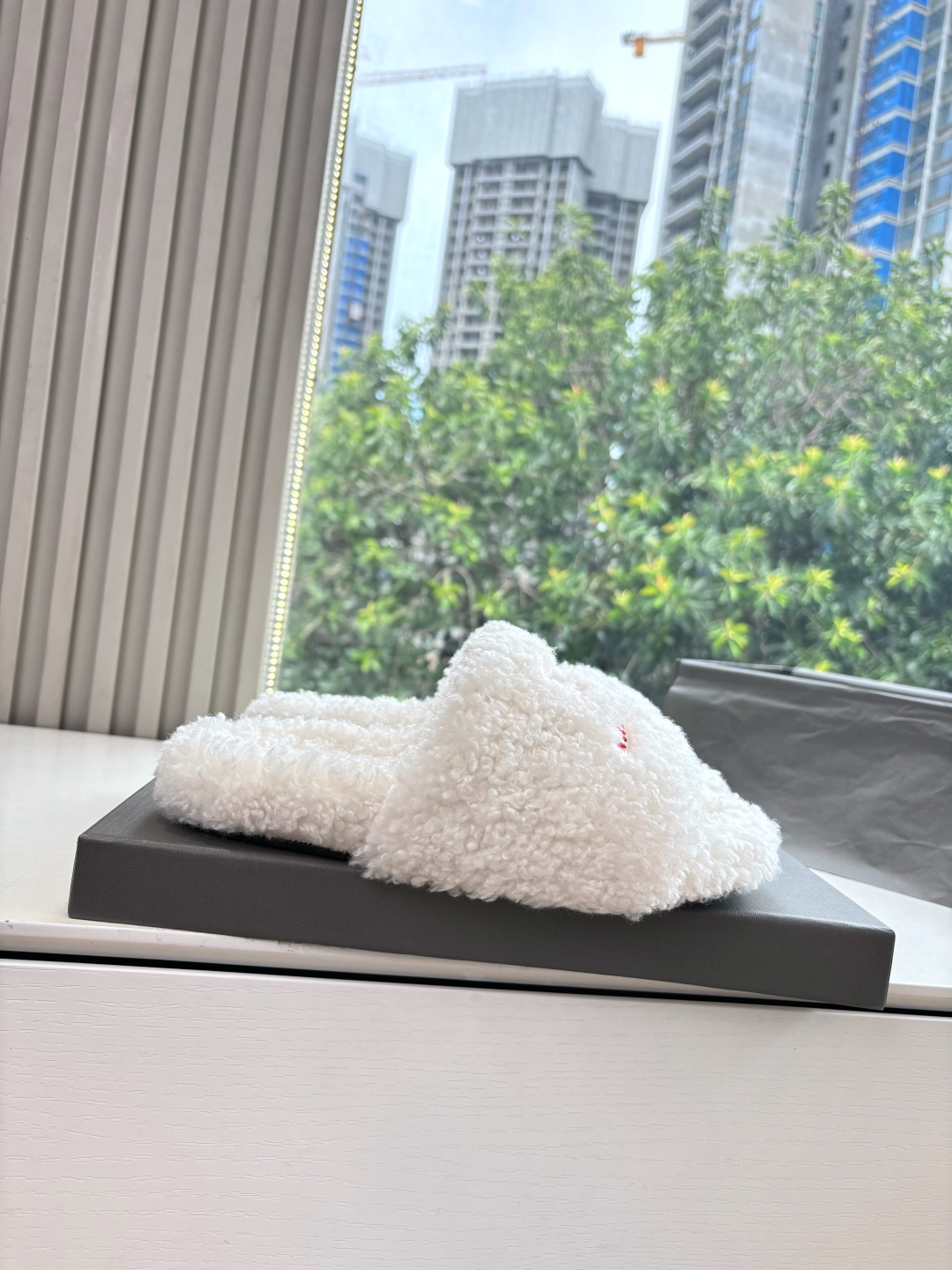 Balenciaga 발렌시아가 퍼 슬리퍼 신발