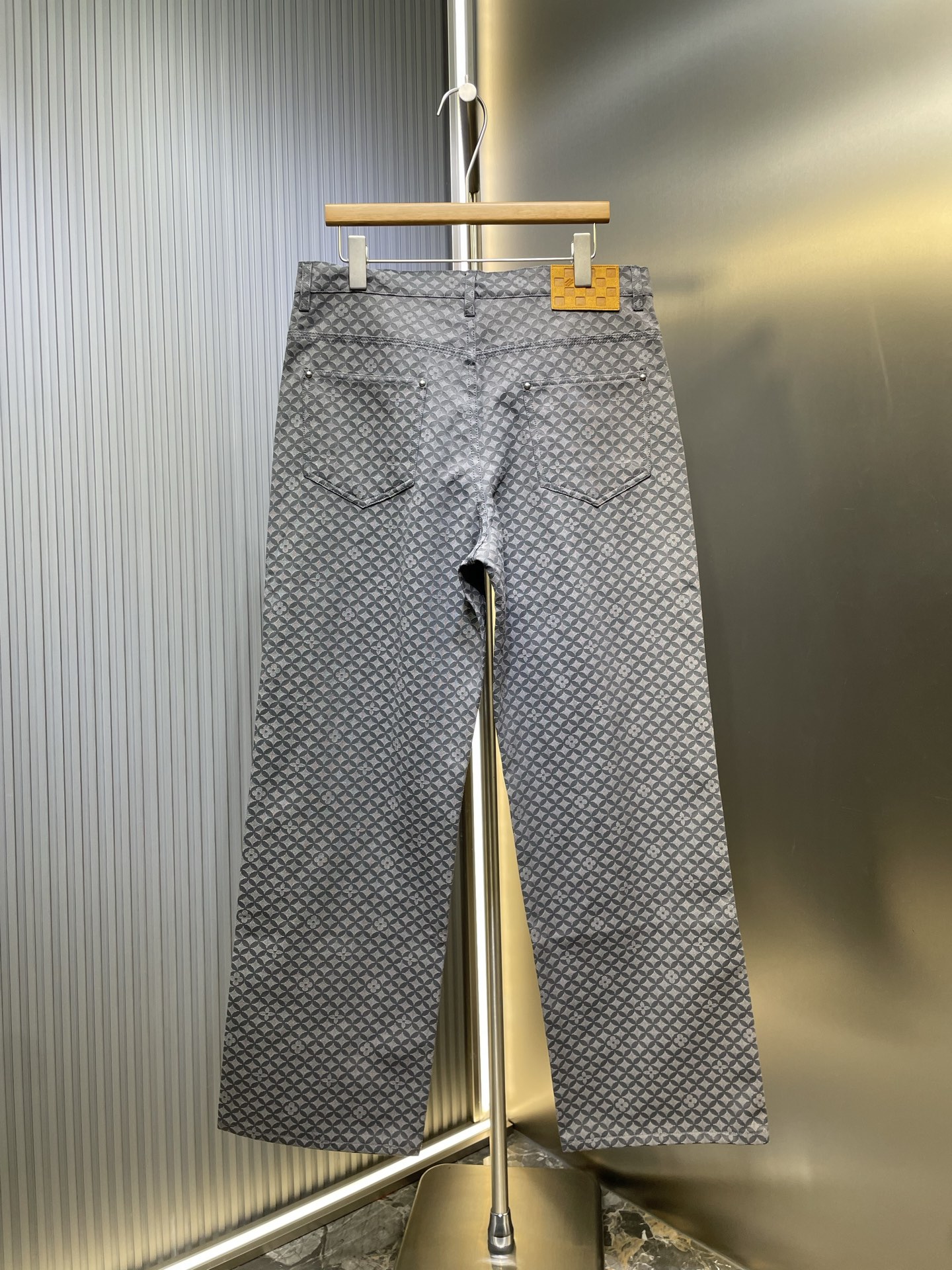 LOUIS VUITTON LV 루이비통 피시스케일 자카드 패턴 팬츠 바지 의류