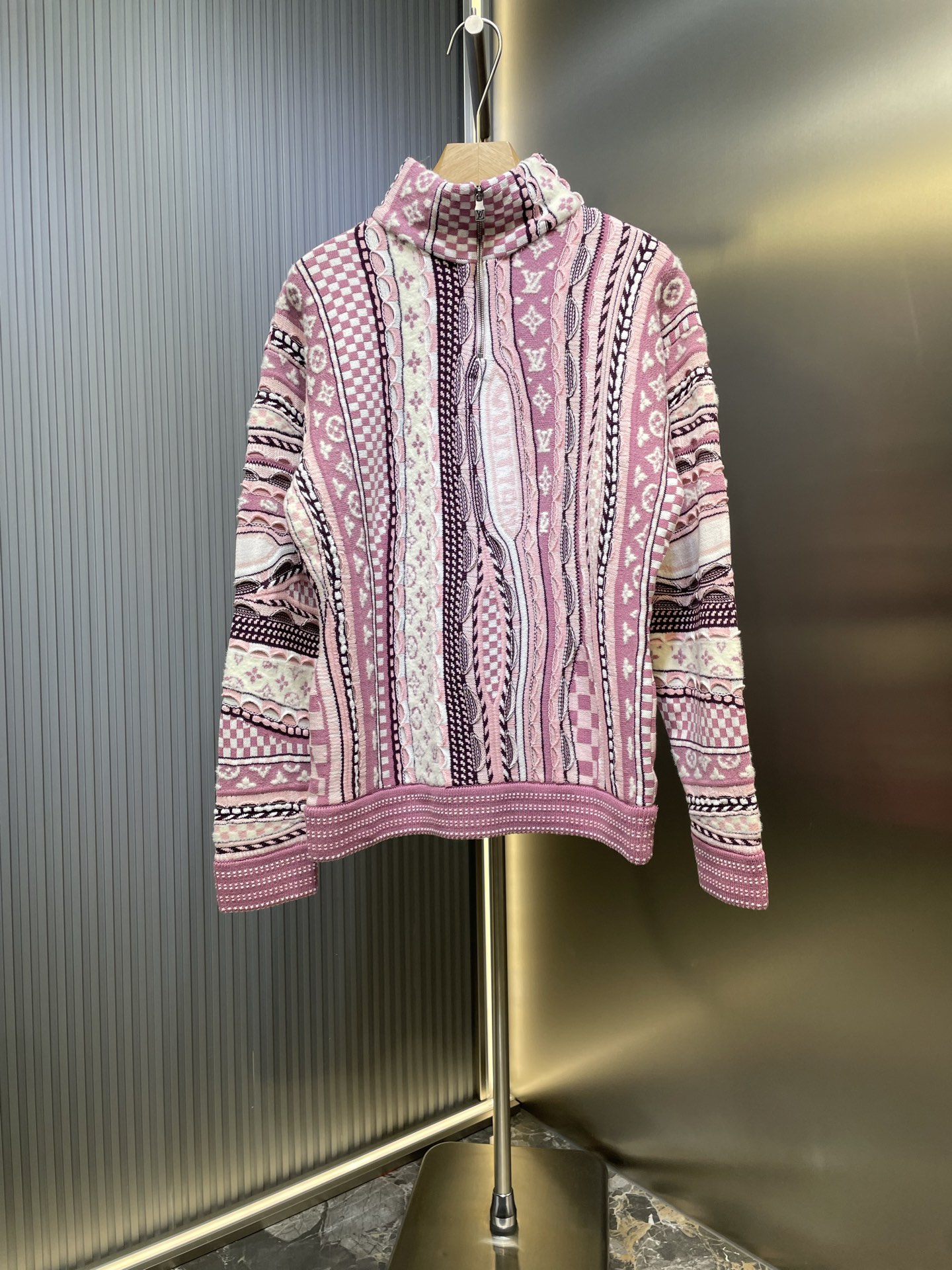 LOUIS VUITTON LV 루이비통 긴팔 하프 집업 니트 의류