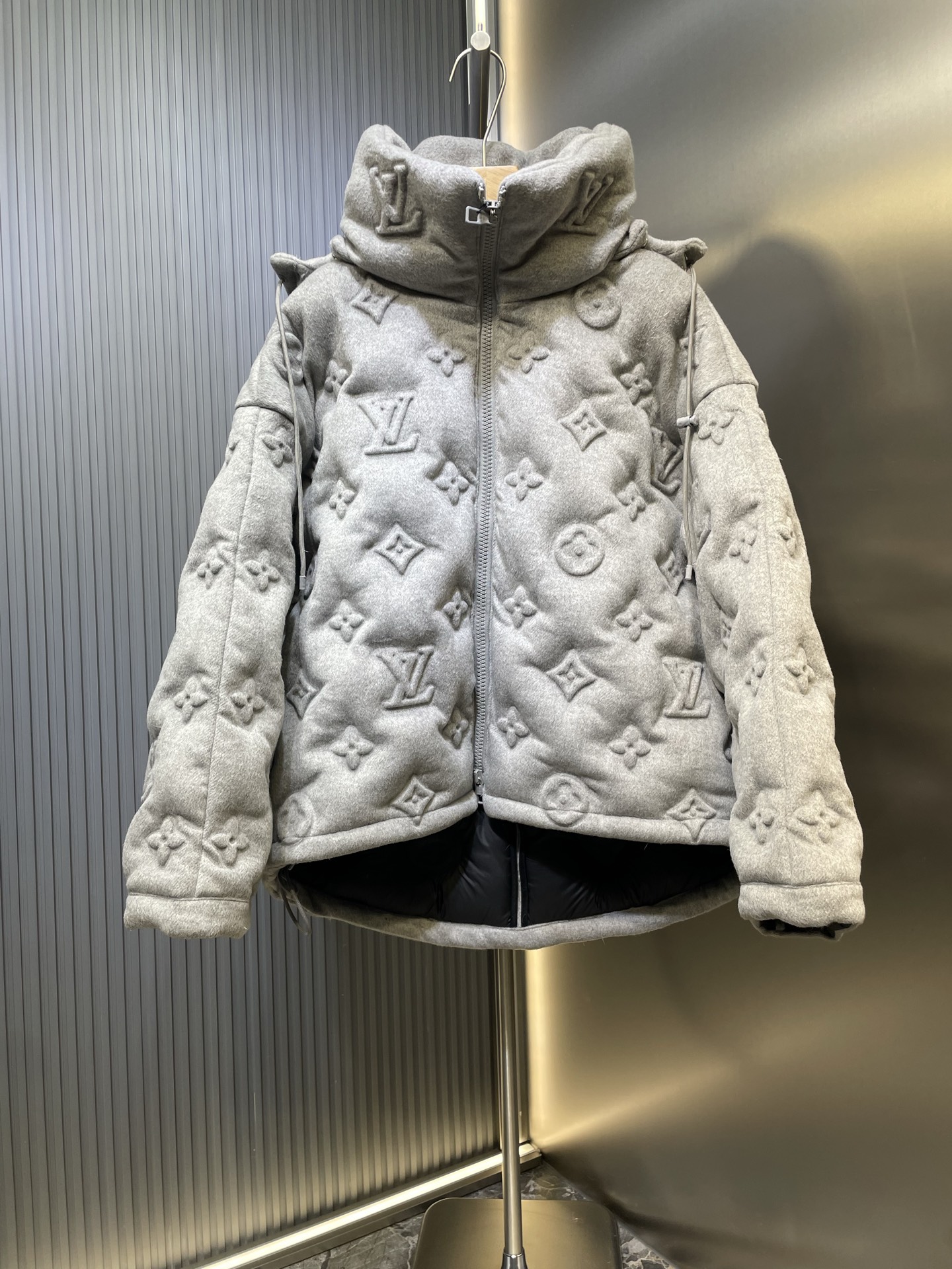 Louis Vuitton LV 루이비통 플로럴 엠보싱 패딩 재킷 자켓 점퍼 의류