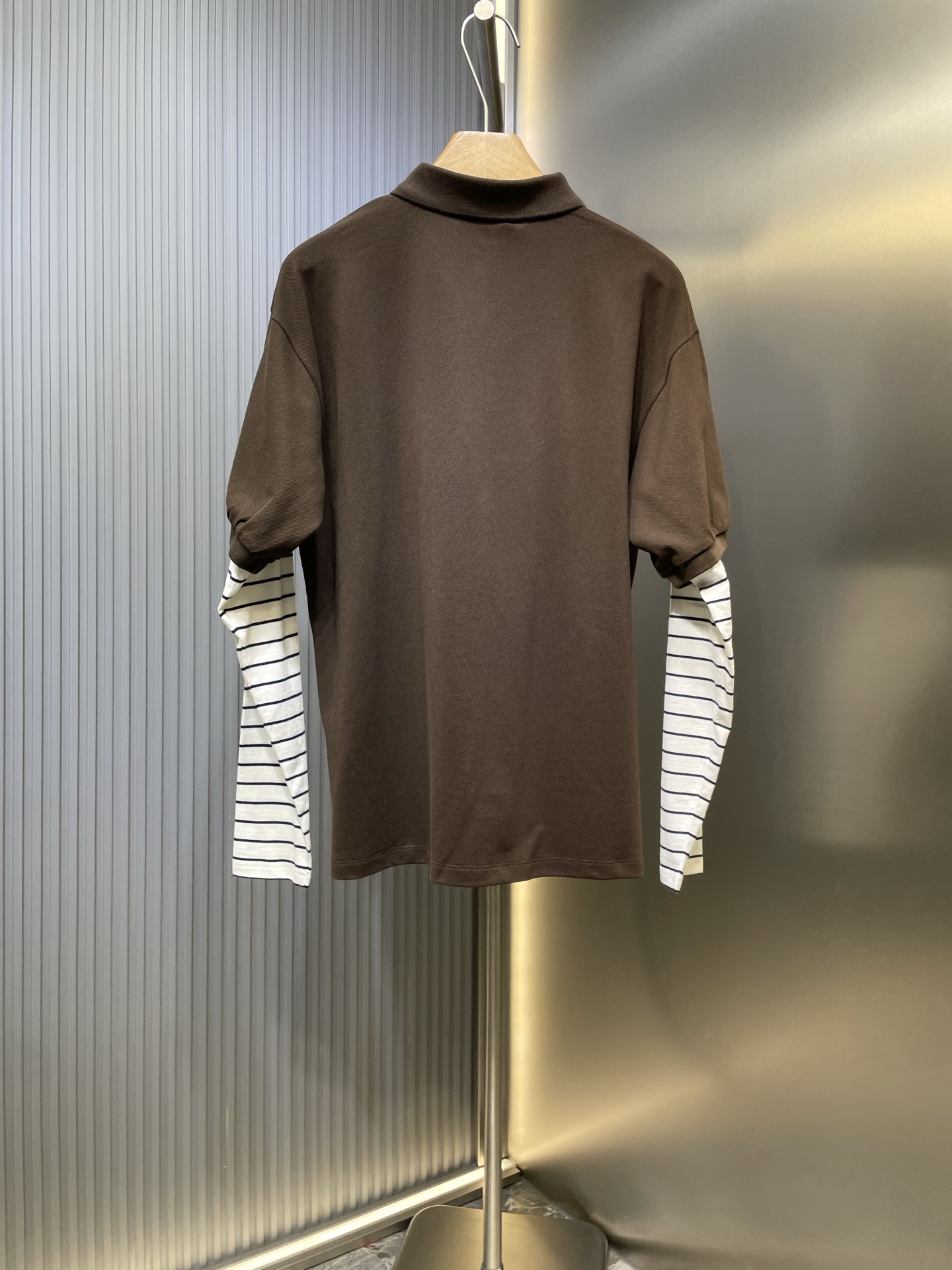 miumiu 미우미우  카라 긴팔 티셔츠 의류