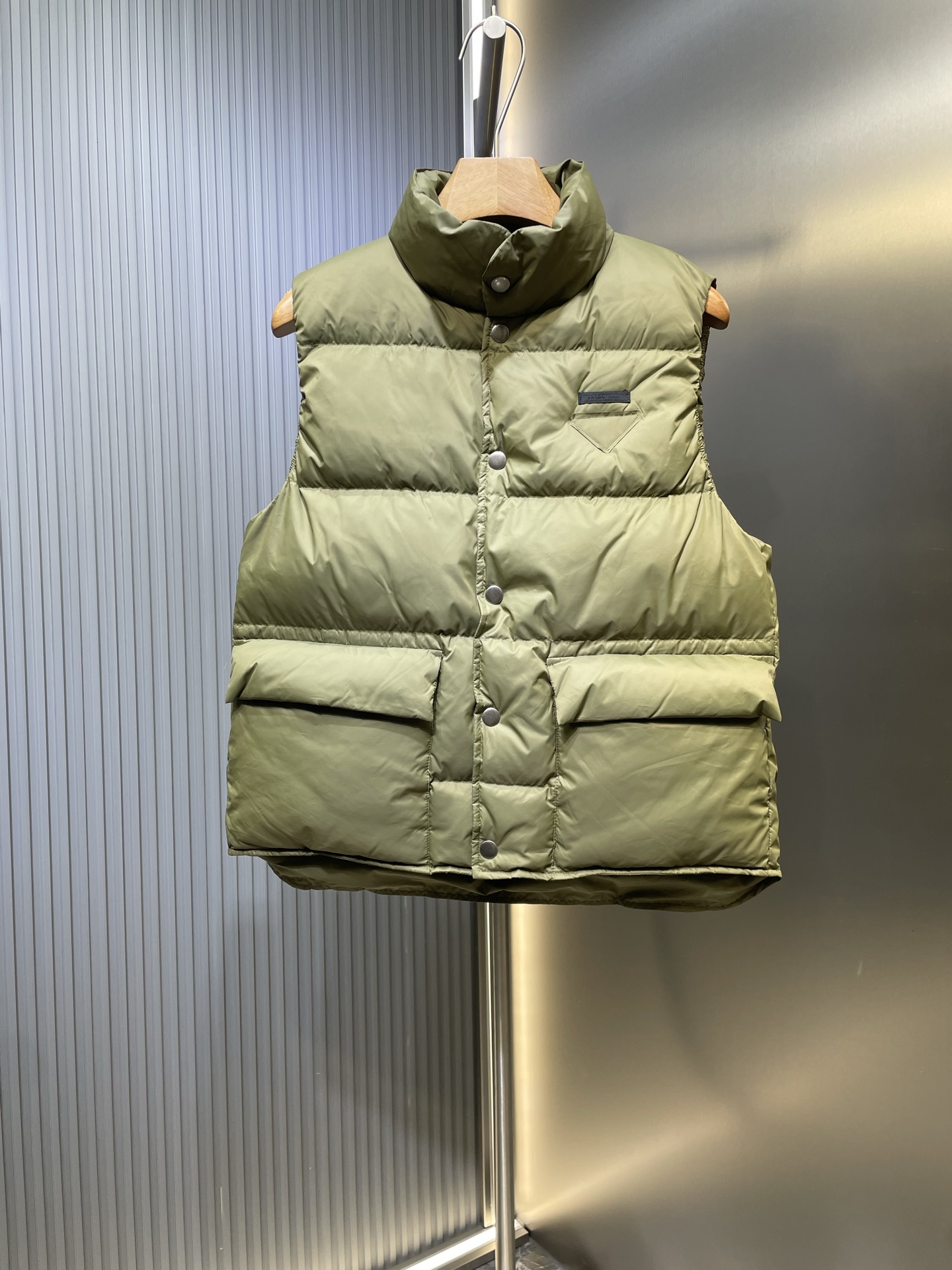 Prada 프라다 경량 패딩 베스트 조끼 의류