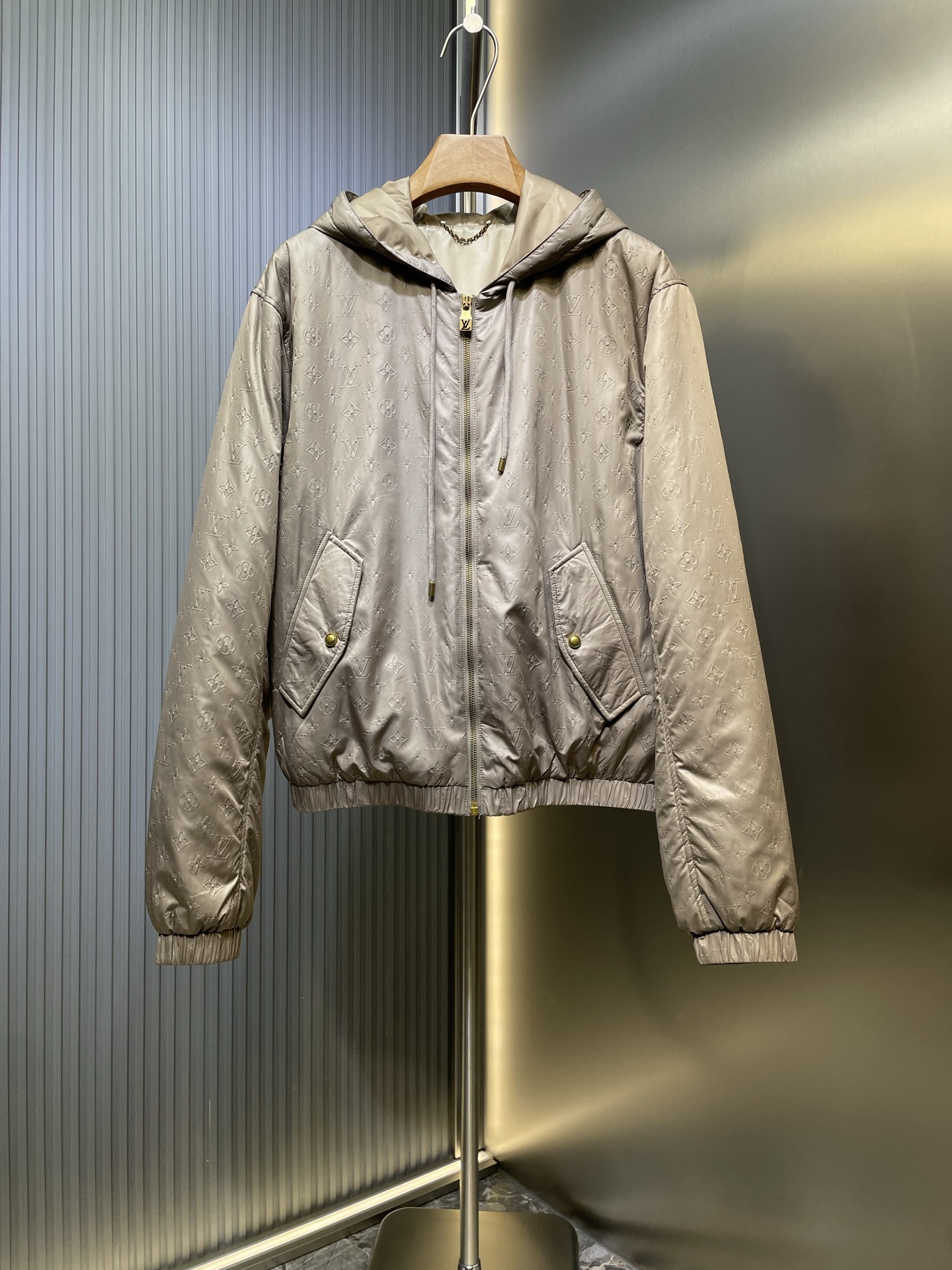 LOUIS VUITTON LV 루이비통 후드 바람막이 자켓 재킷 의류
