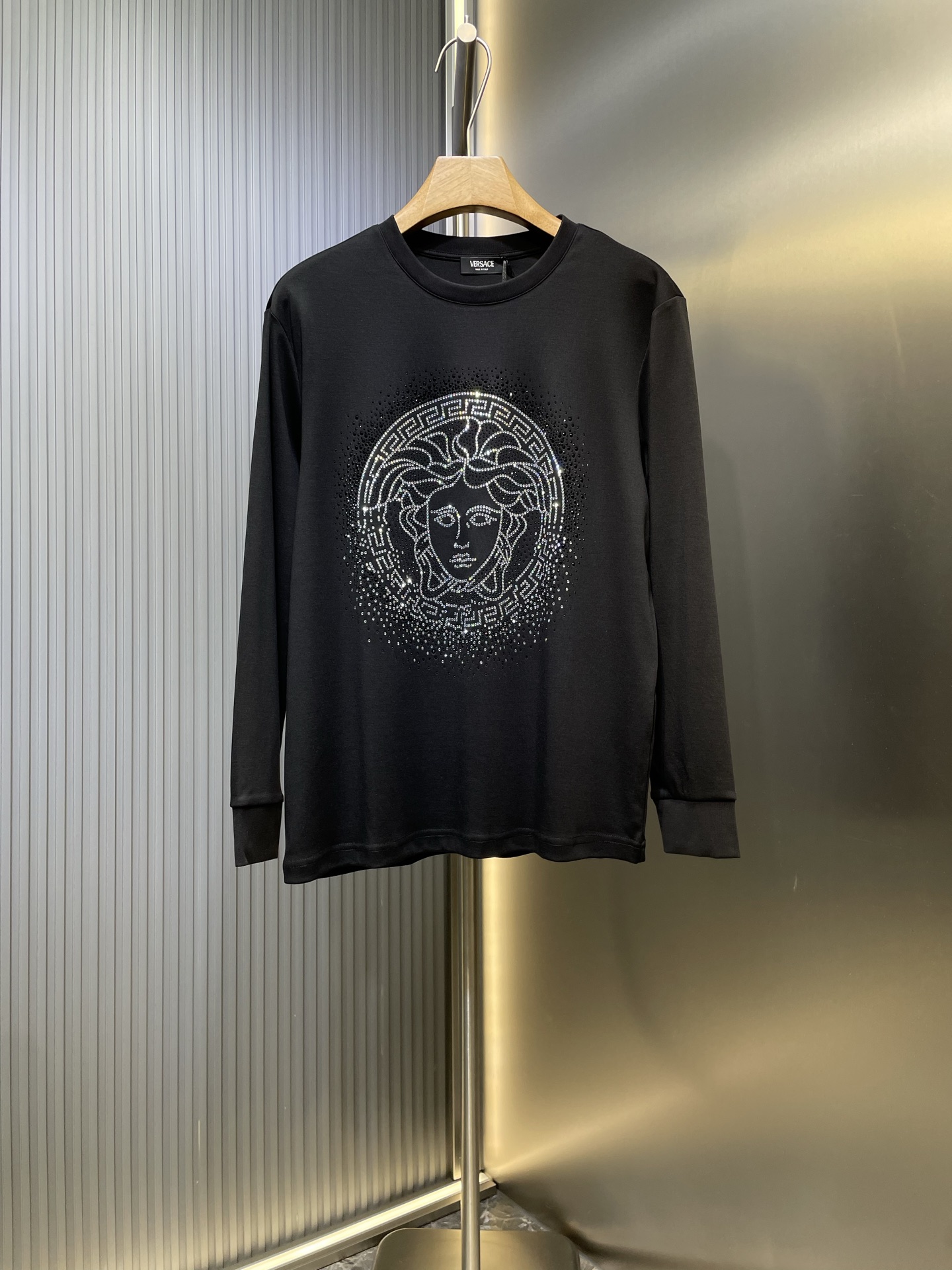 Versace 베르사체 크리스탈 장식 라운드넥 긴팔 티셔츠 의류