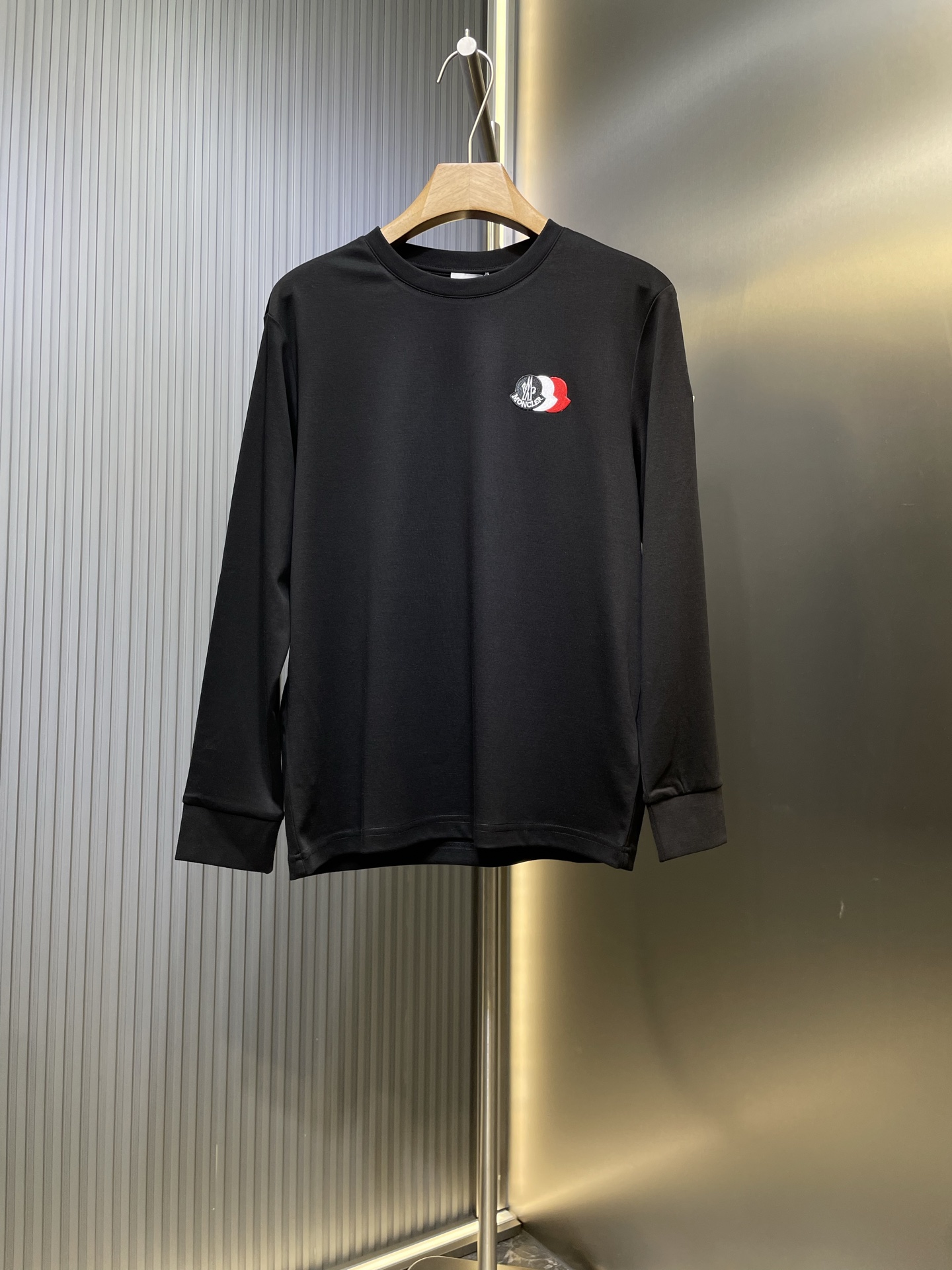 Moncler 몽클레어 몽클레르 자수 라운드넥 긴팔 티셔츠 의류