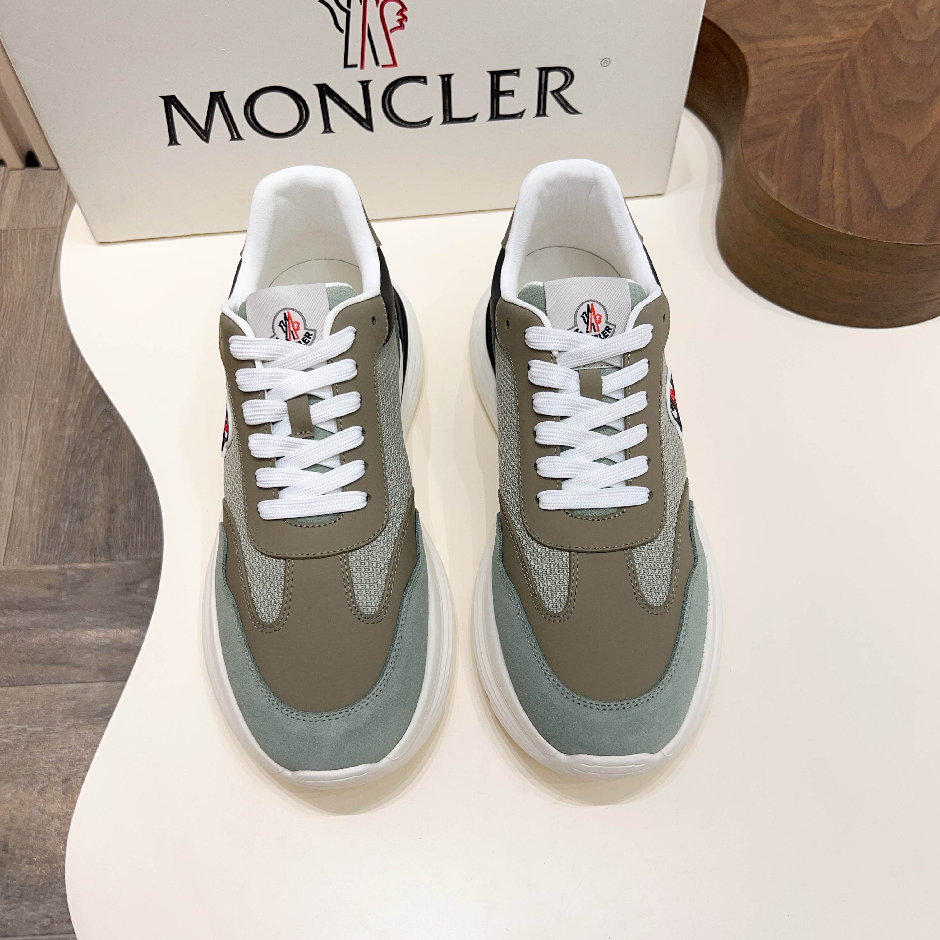 Moncler 몽클레어 몽클레르 남성 스니커즈 신발