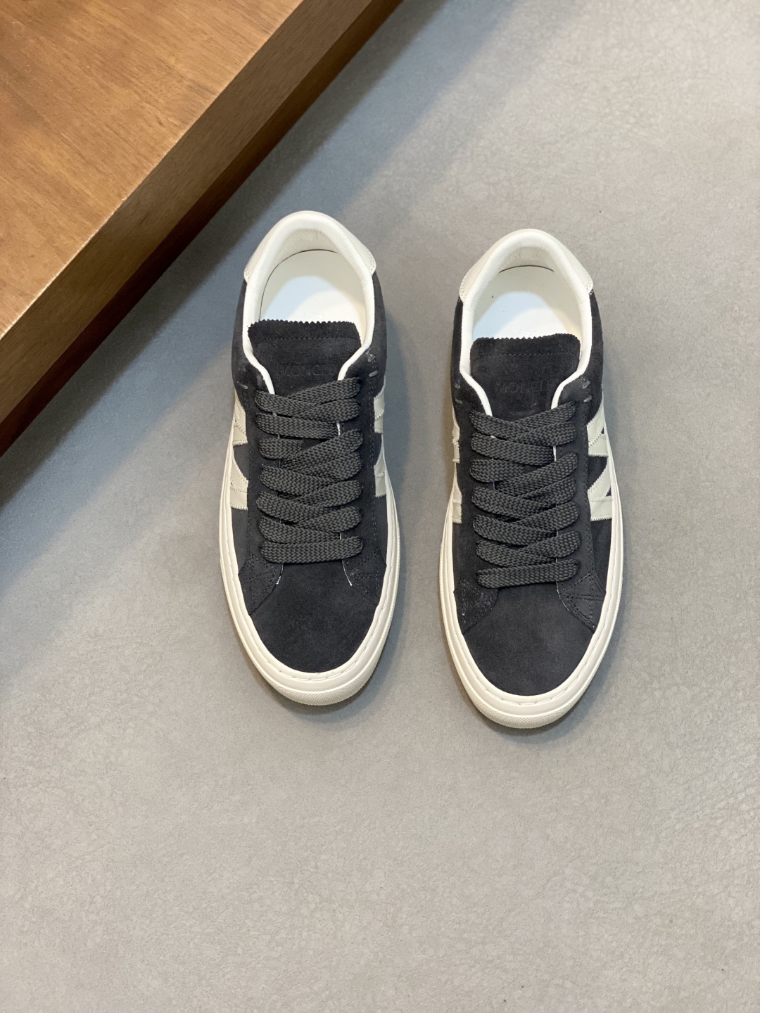 Moncler 몽클레어 몽클레르 남성 스니커즈 신발