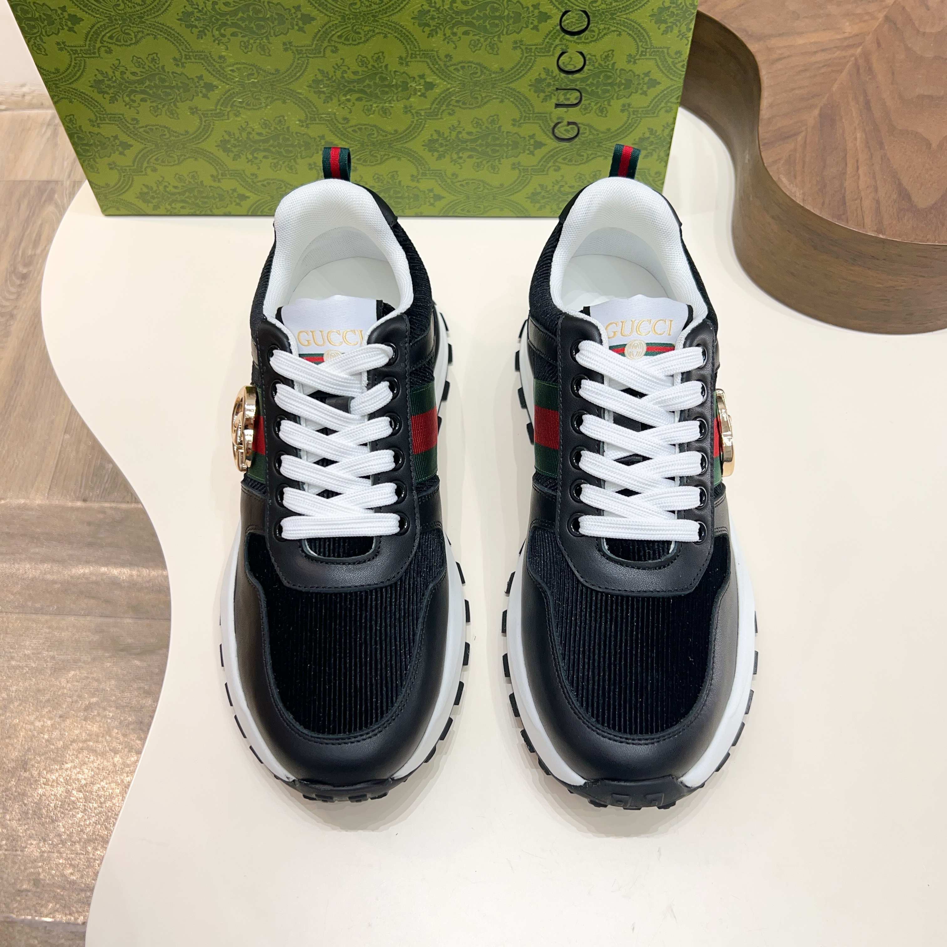 GUCCI 구찌 남성 스니커즈 신발