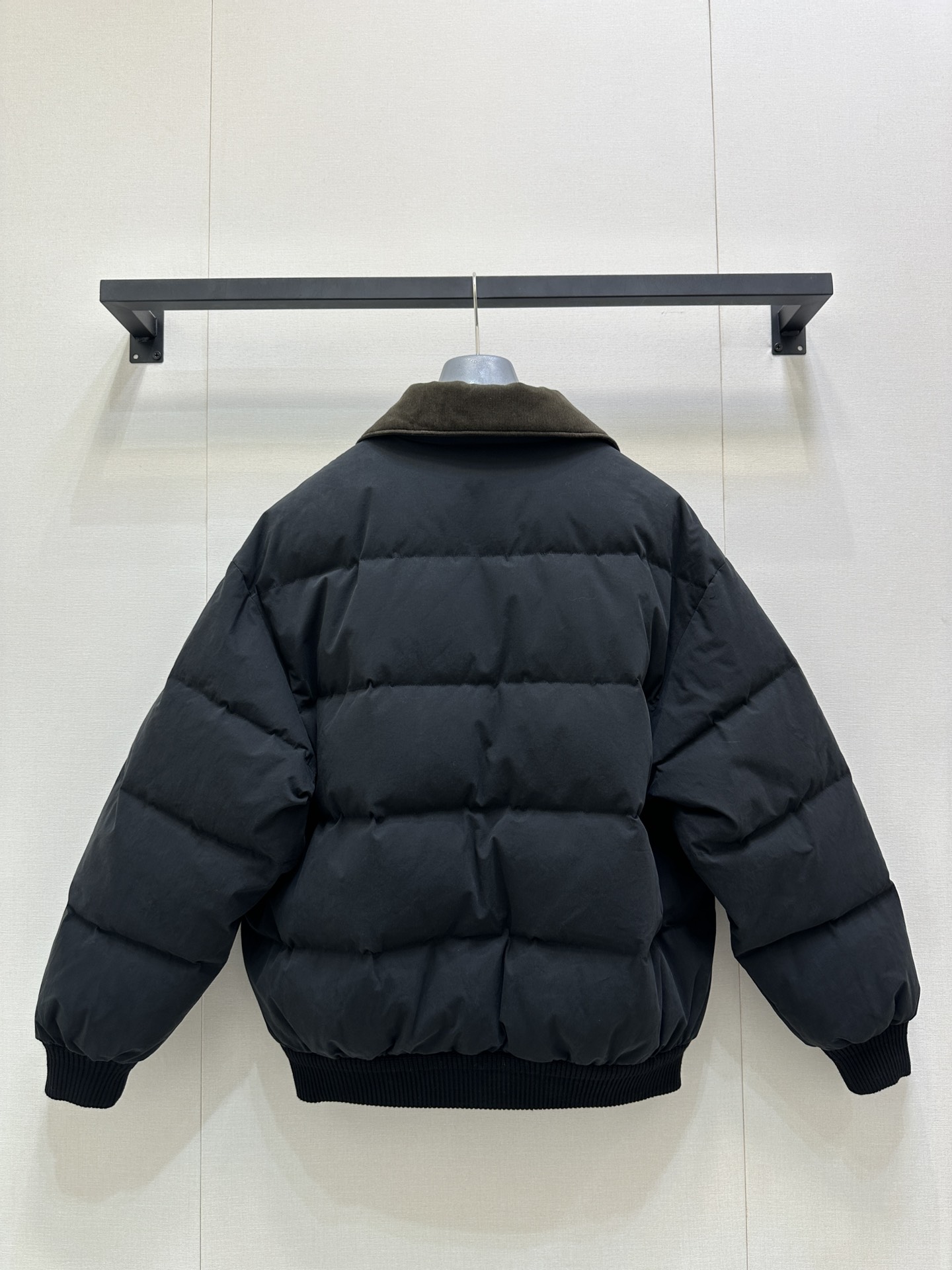 Prada 프라다 삼각 로고 스탠드 카라 패딩 점퍼 자켓 의류