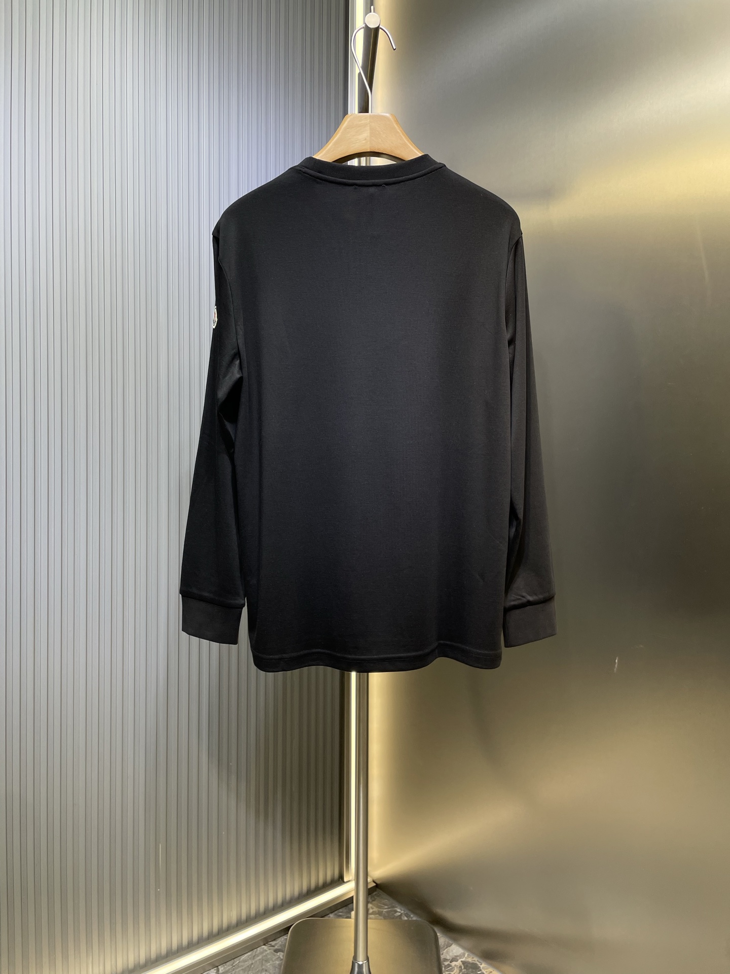 Moncler 몽클레렁 몽클레르 자수 라운드넥 맨투맨 긴팔 티셔츠 의류