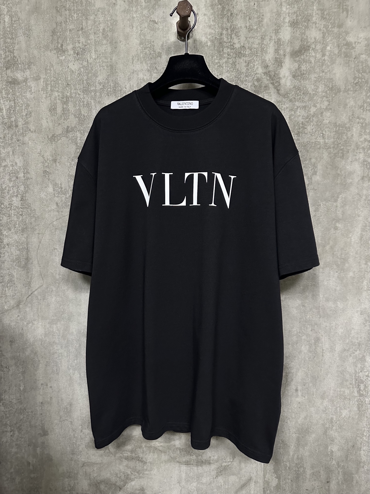 VALENTINO 발렌티노 레터 로고 프린트 헤비 코튼 반팔 티셔츠 의류