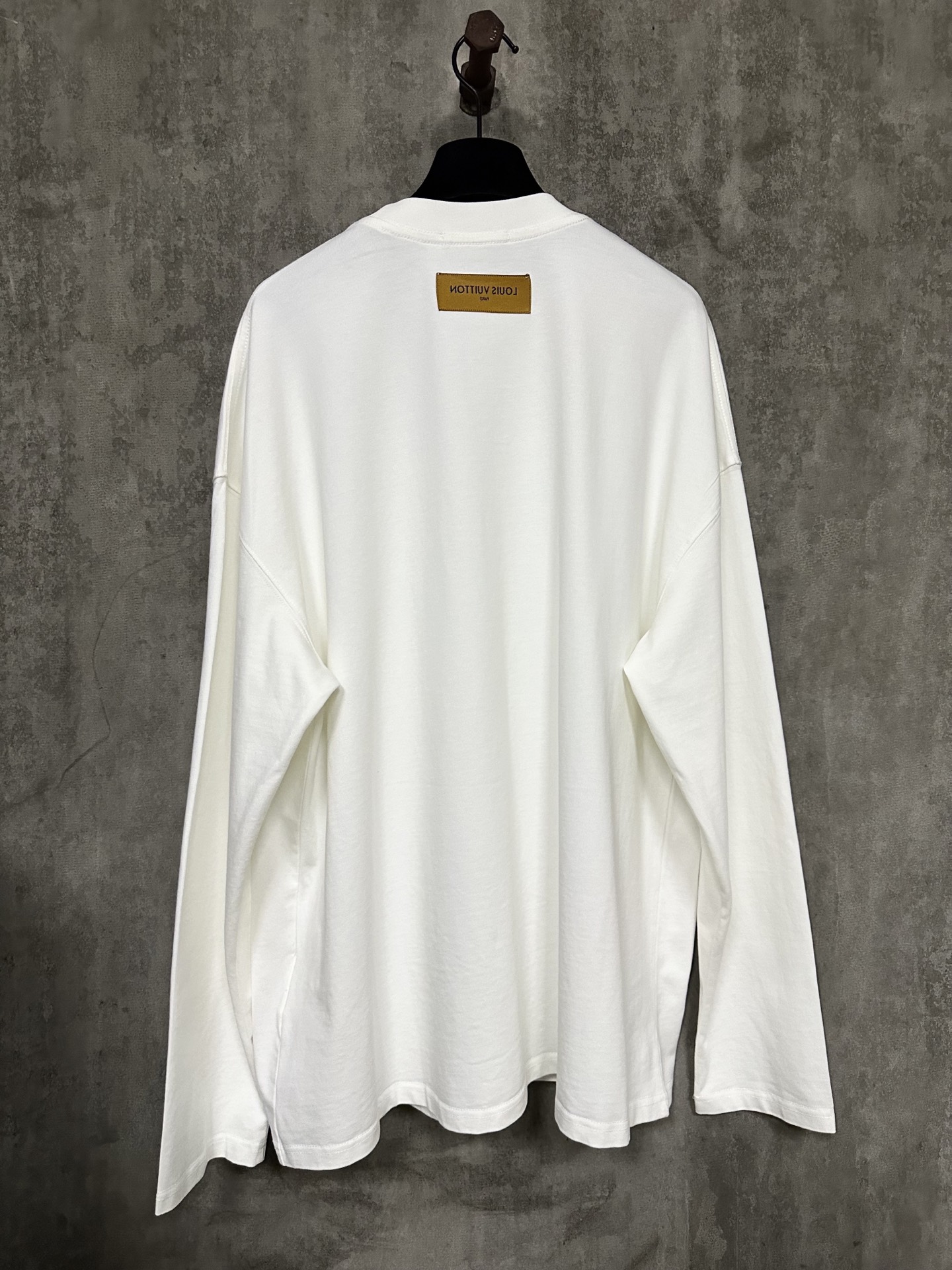 LOUIS VUITTON LV 루이비통 로고 프린트 롱슬리브 긴팔 티셔츠 의류