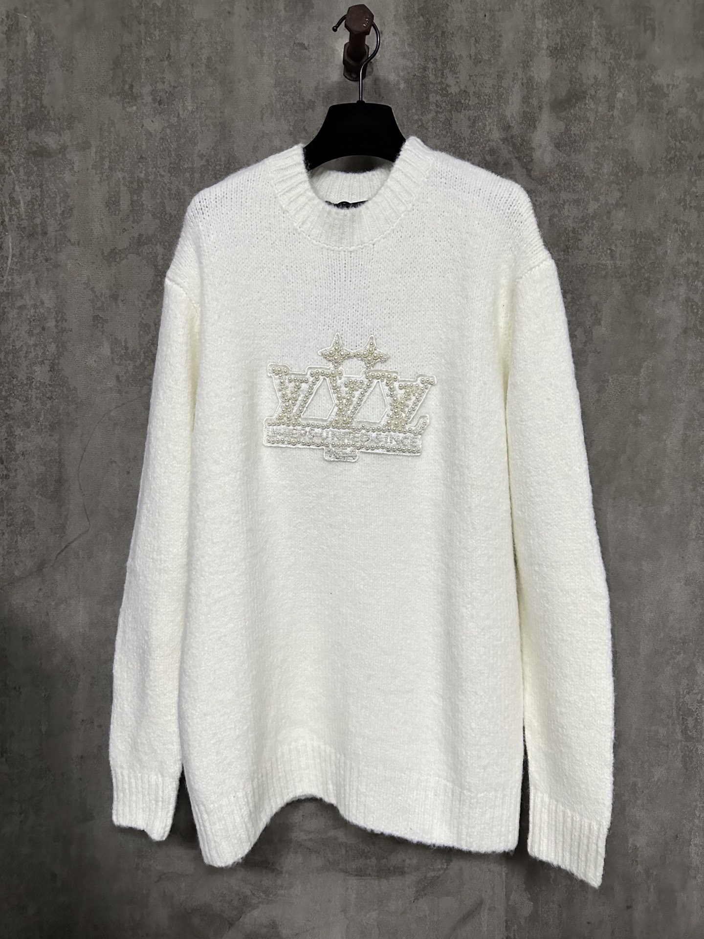 LOUIS VUITTON LV 루이비통 자수 진주 로고 긴팔 니트 의류