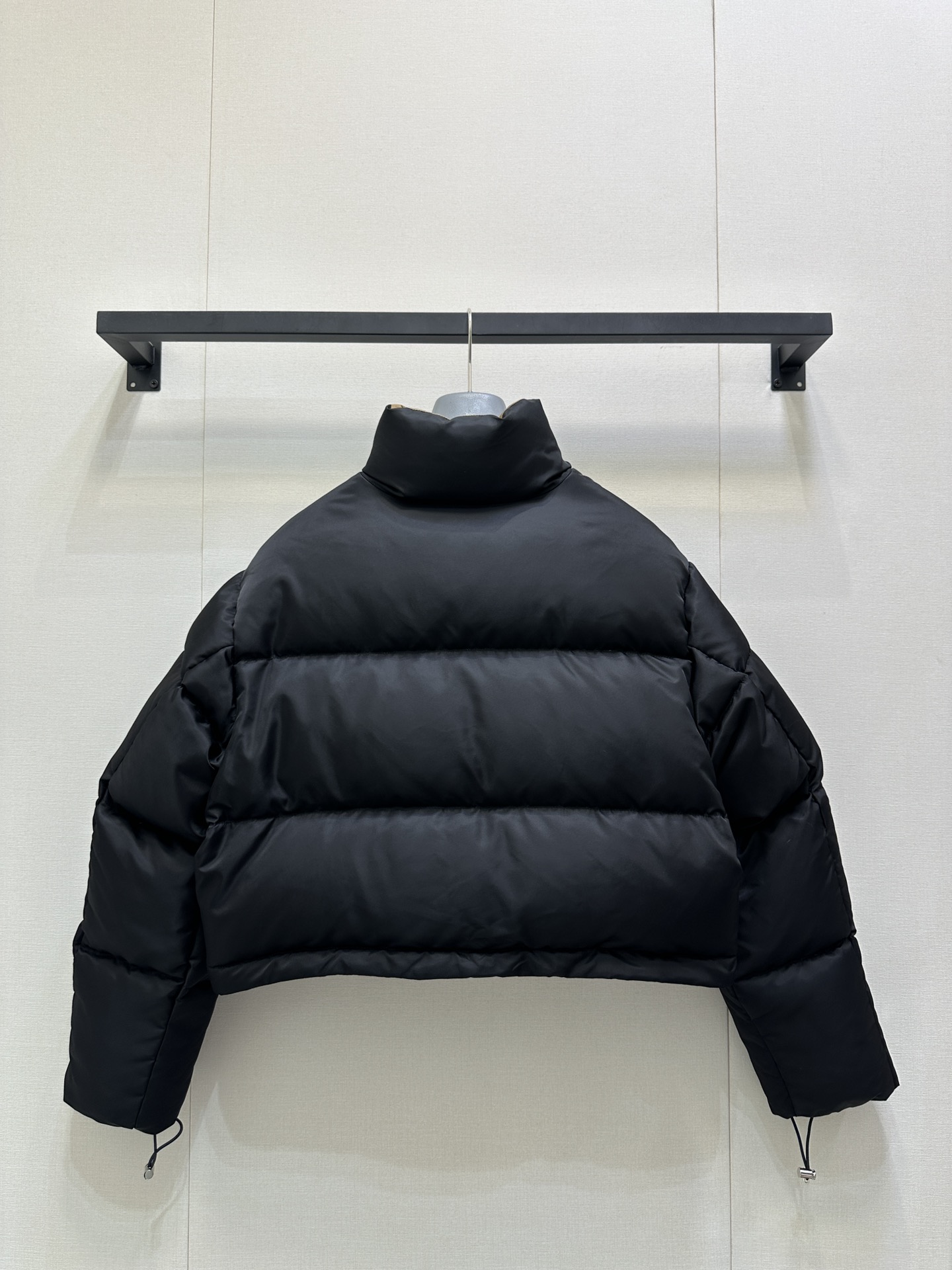 Prada 프라다 하이넥 집업 숏 패딩 점퍼 자켓 의류