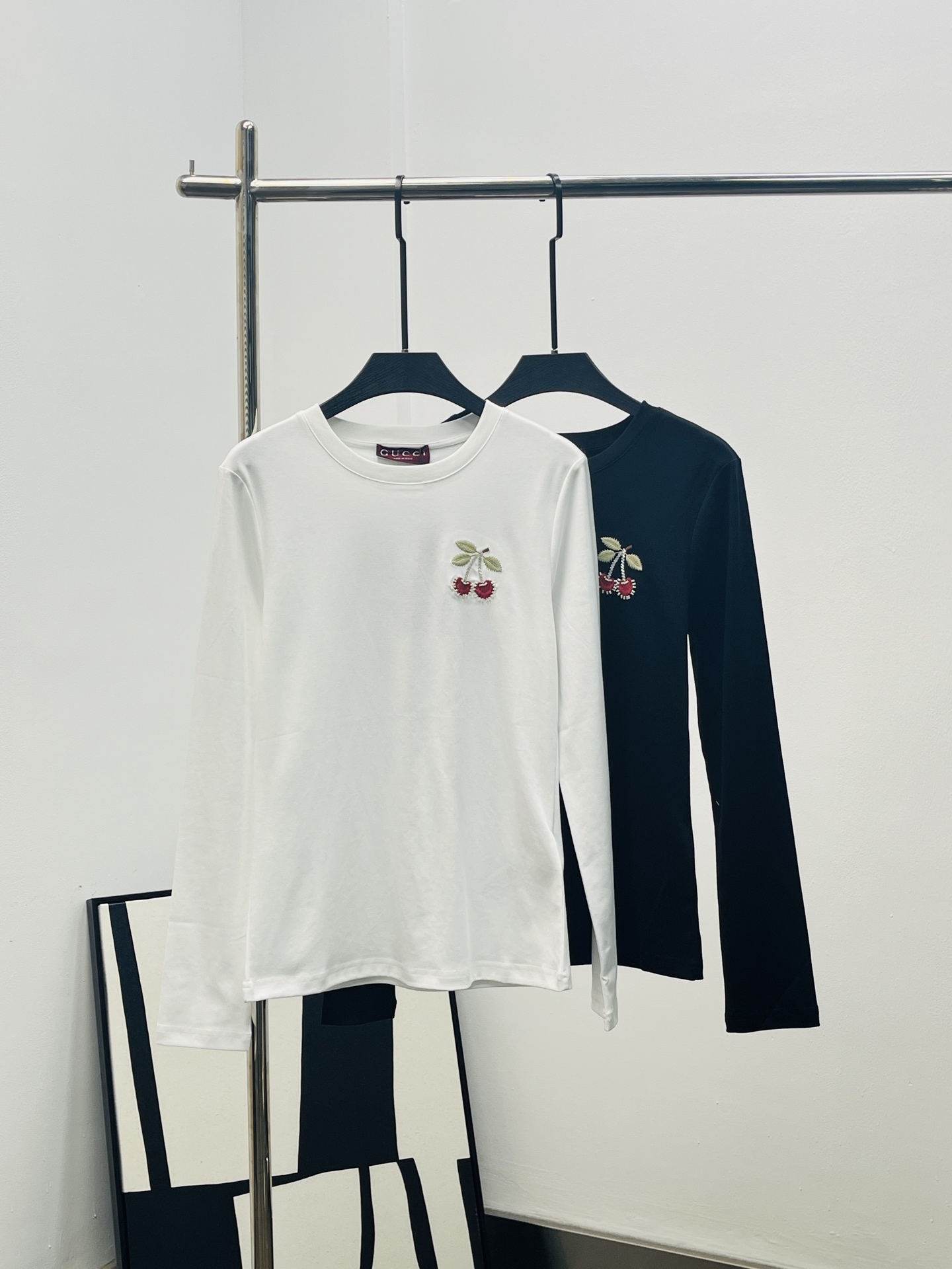 Gucci 구찌 체리 자수 비즈 긴팔 티셔츠 의류
