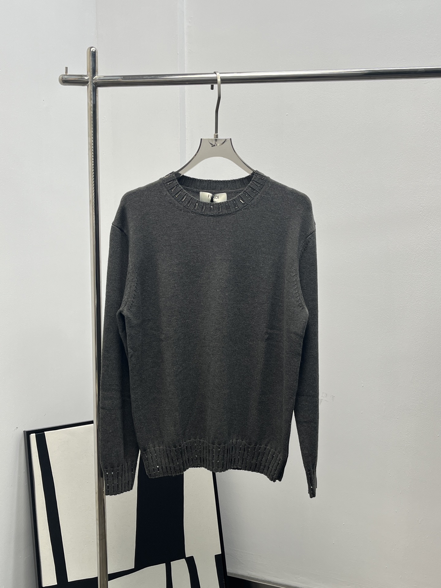 FENDI 펜디 라운드넥 스톤 장식 풀오버 니트 의류