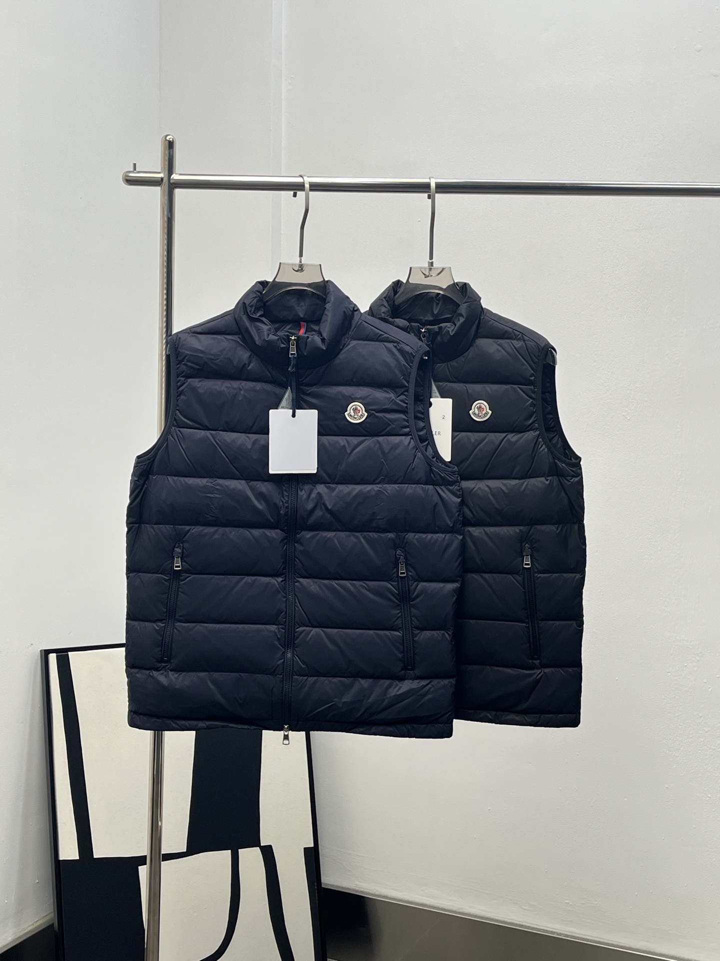 Moncler 몽클레어 몽클레르 솔리드 로고 남성용 다운 베스트 조끼 의류