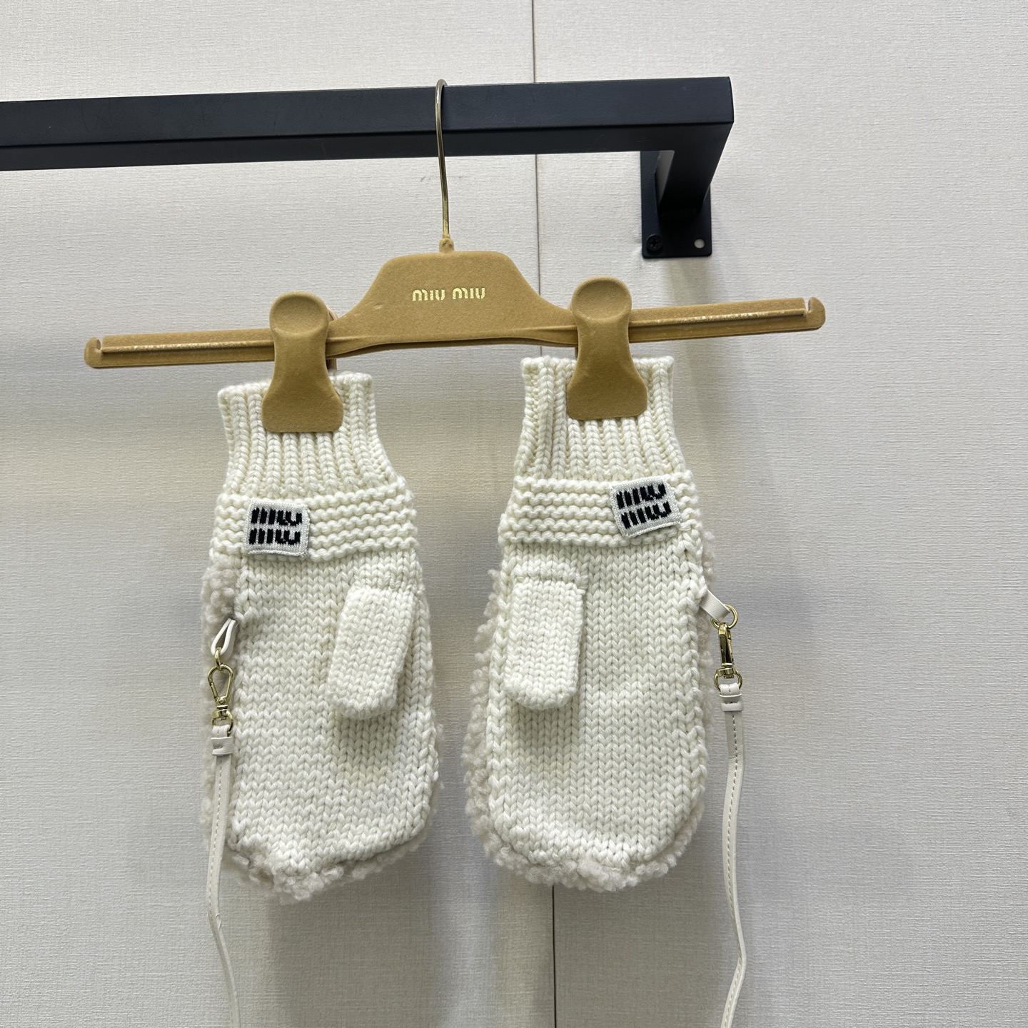 MiuMiu 미우미우 스키 컬렉션 천연 양가죽 리얼 퍼 러시안 장갑