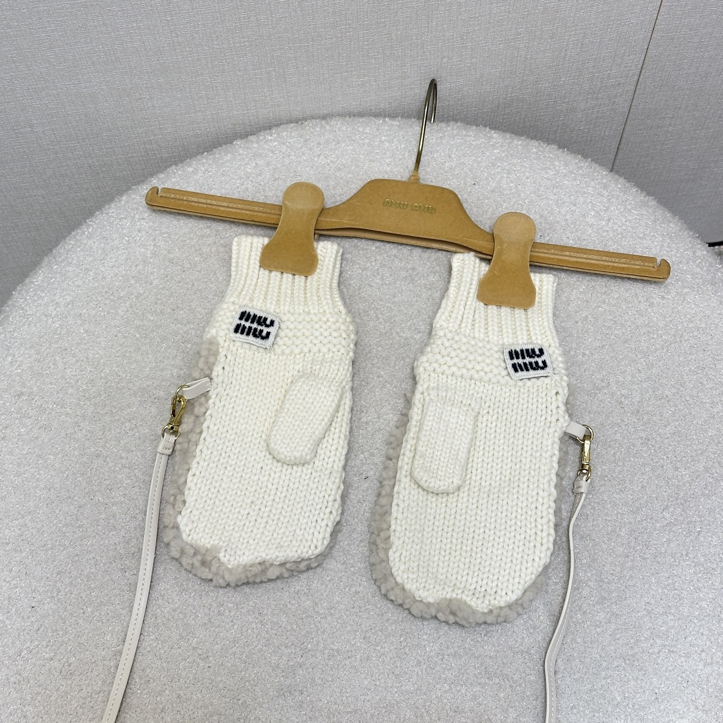 MiuMiu 미우미우 스키 컬렉션 천연 양가죽 리얼 퍼 러시안 장갑