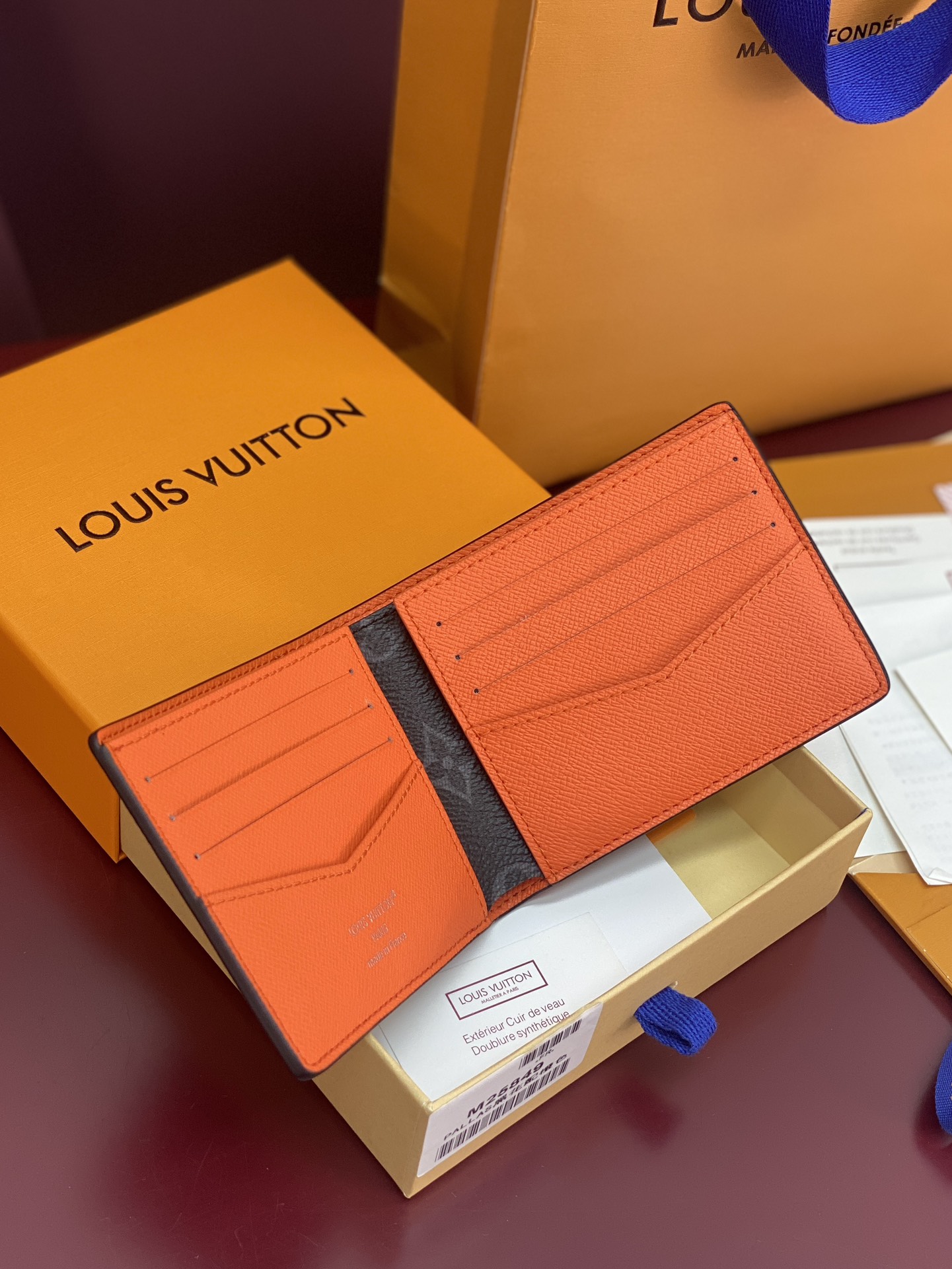 LV 루이비통 M25849 Multiple 지갑