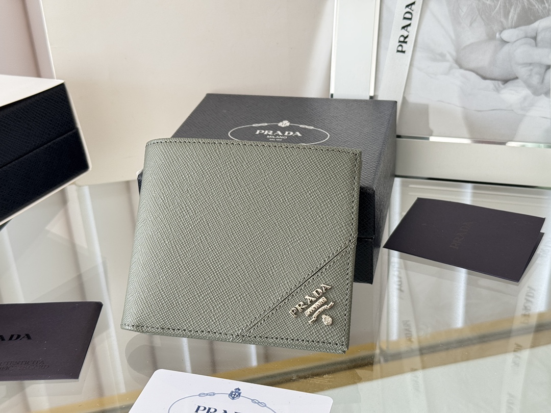 Prada 프라다 2M0513 남성 사피아노 가죽 반지갑 지갑