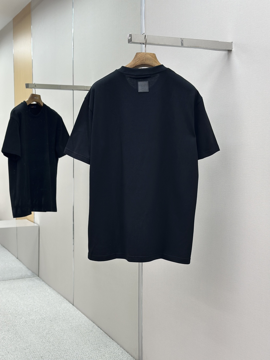 LOUIS VUITTON LV 루이비통 반팔 티셔츠 의류