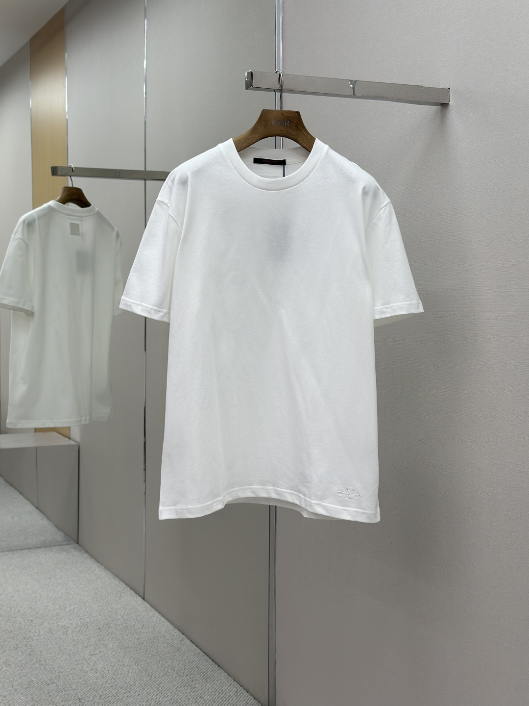 LOUIS VUITTON LV 루이비통 반팔 티셔츠 의류