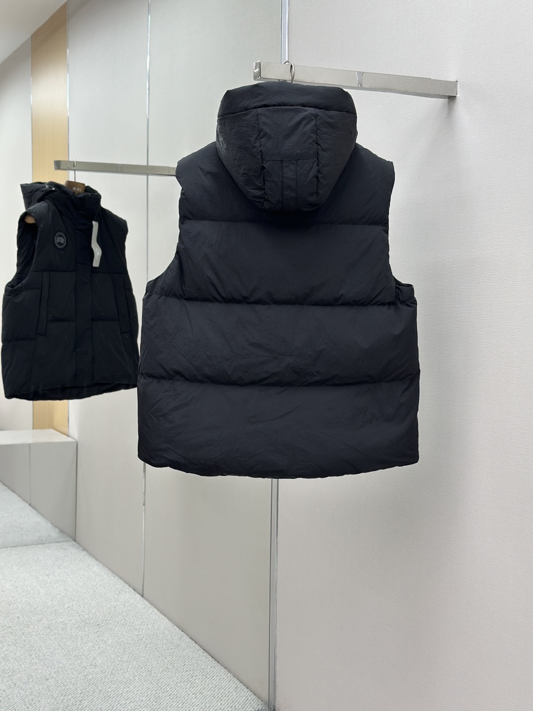 Canada Goose 캐나다구스 장식 후드 다운 베스트 조끼 의류