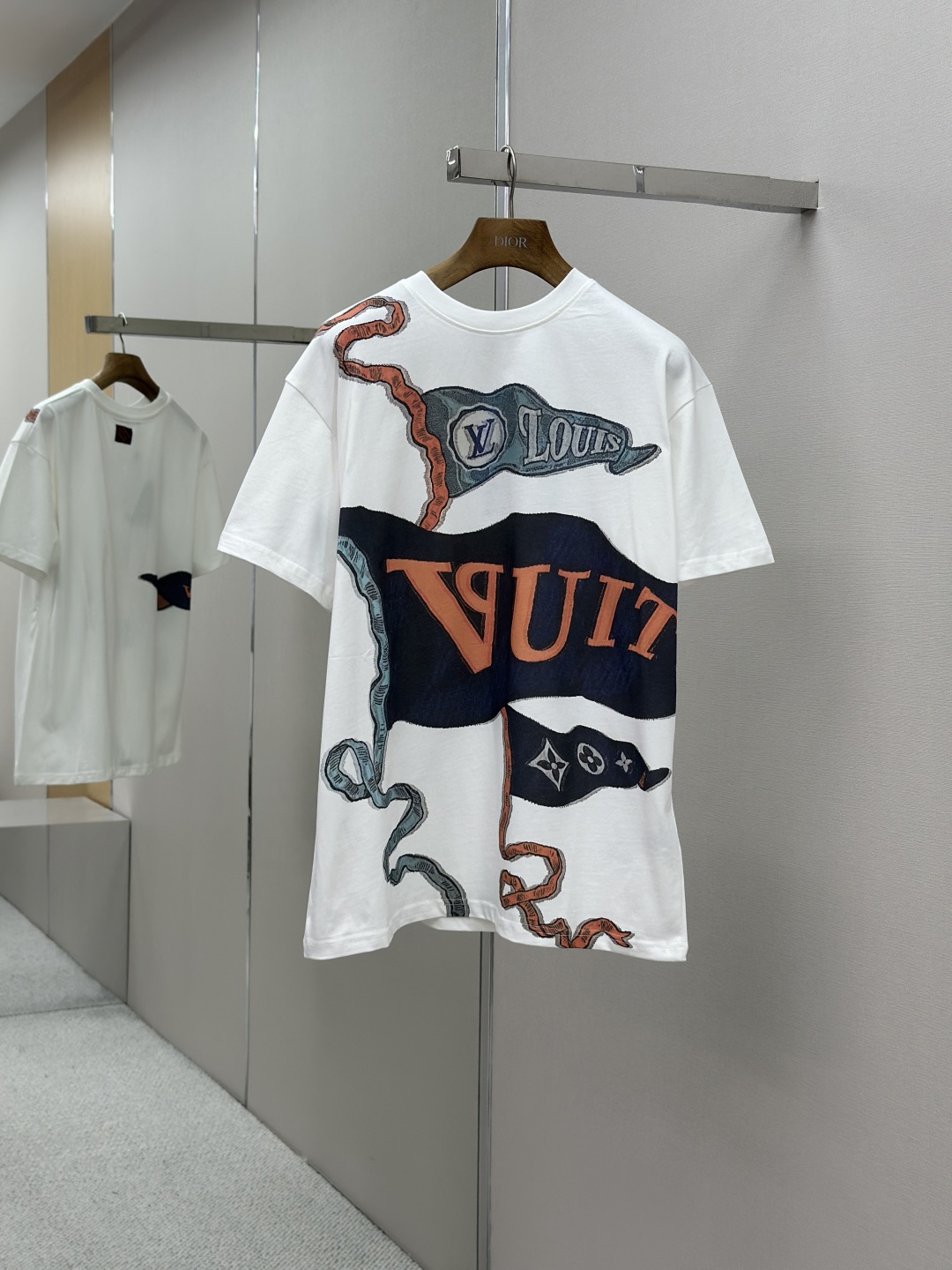 LV LOUIS VUITTON 루이비통 국기 프린트 반팔 티셔츠 의류