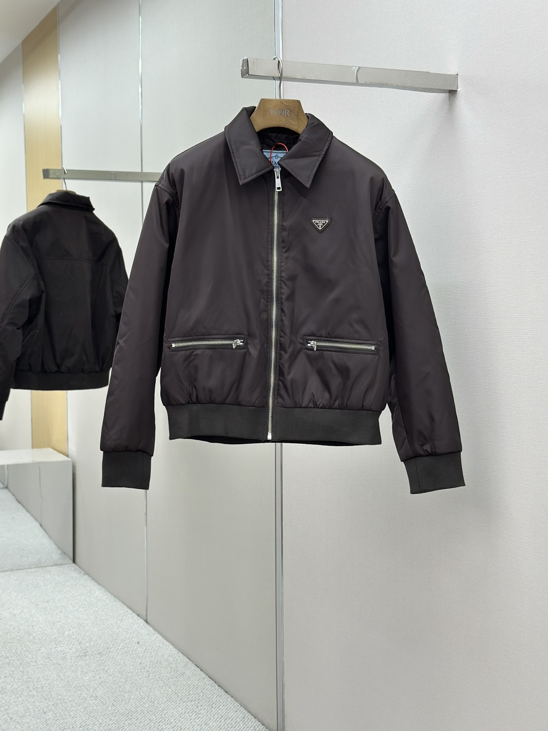 PRADA 프라다 삼각 로고 지퍼 포켓 자켓 재킷 의류