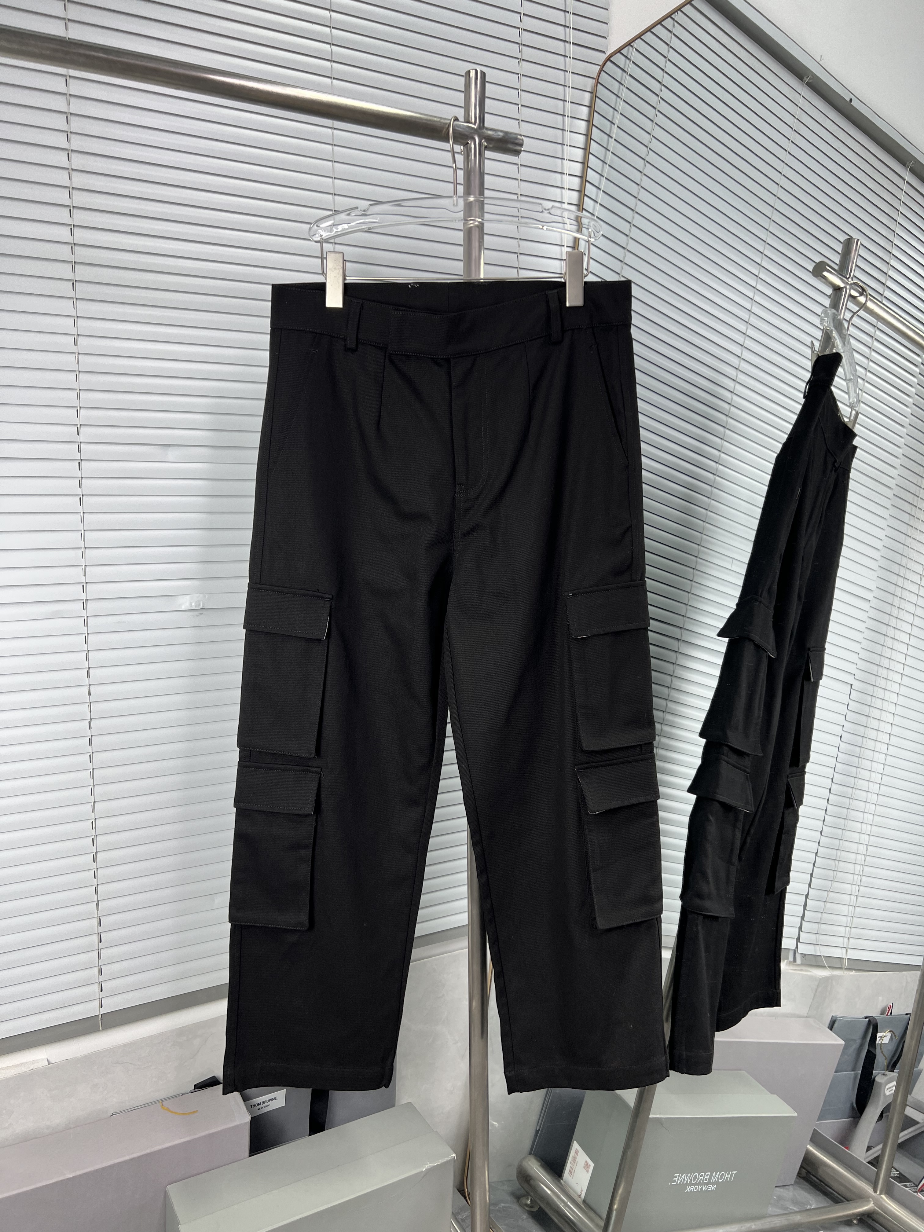 THOM BROWNE TB 톰브라운 워시드 코튼 카고 팬츠 바지 의류