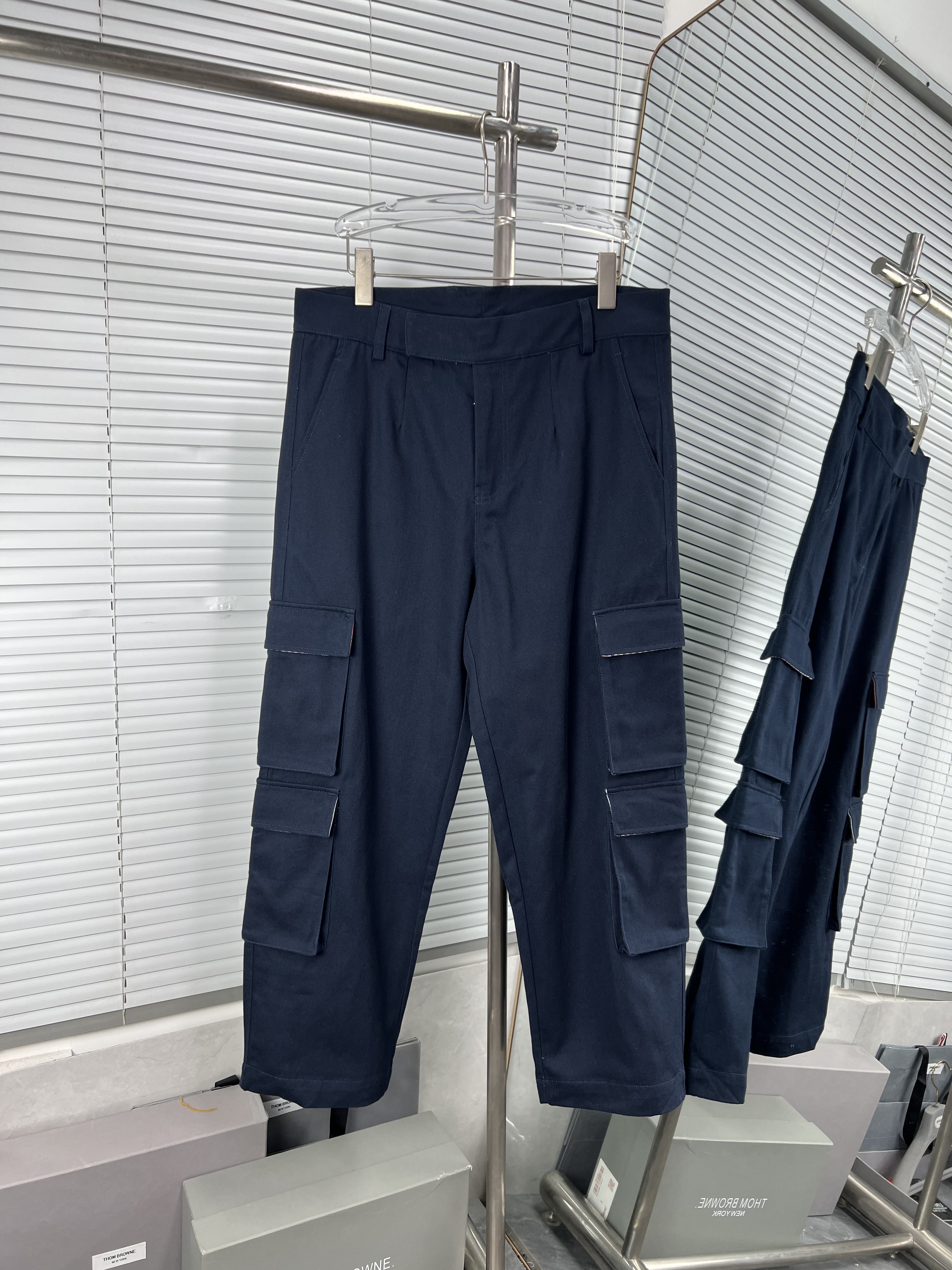 THOM BROWNE TB 톰브라운 워시드 코튼 카고 팬츠 바지 의류