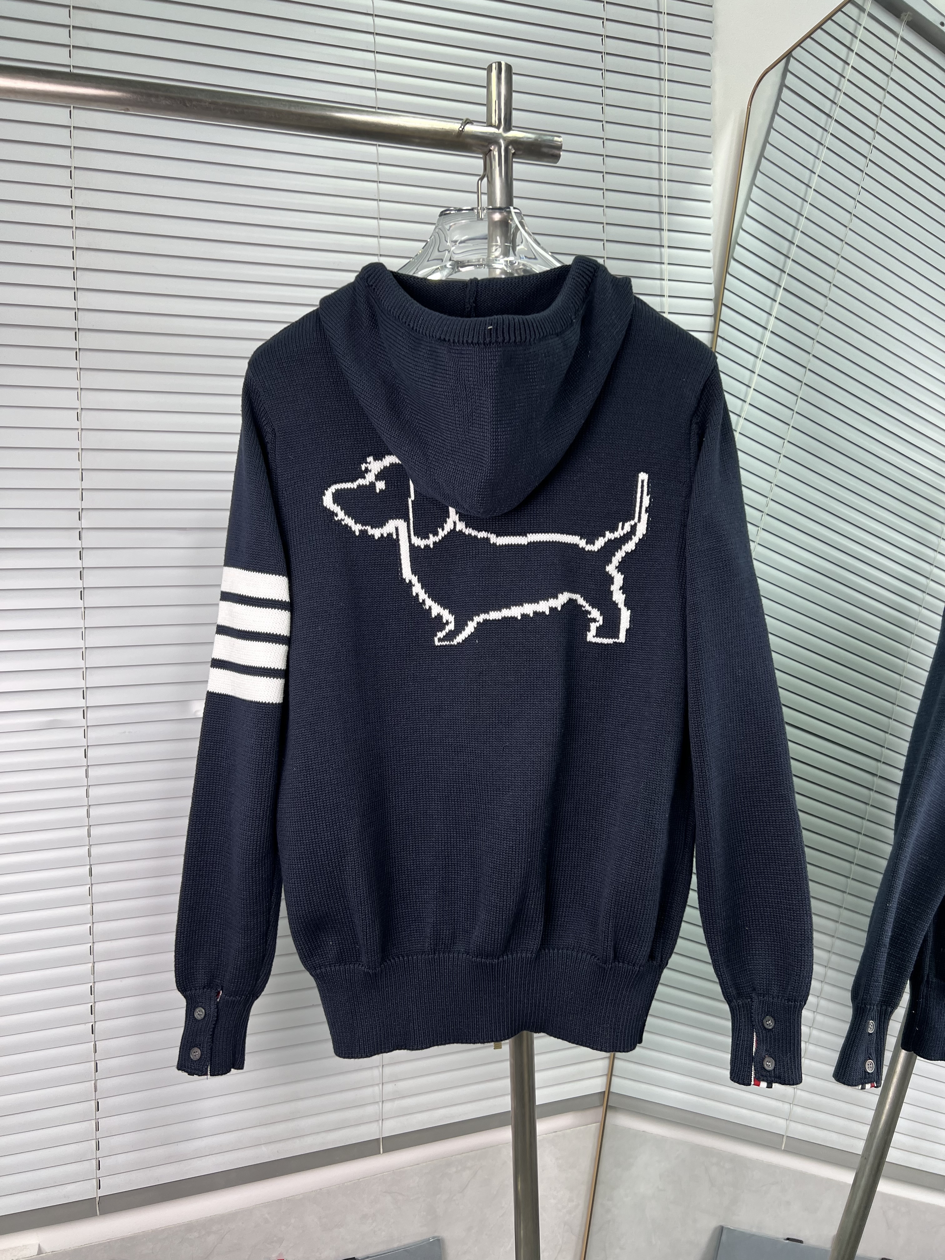 THOM BROWNE TB 톰브라운 후드 집업 자켓 재킷 의류