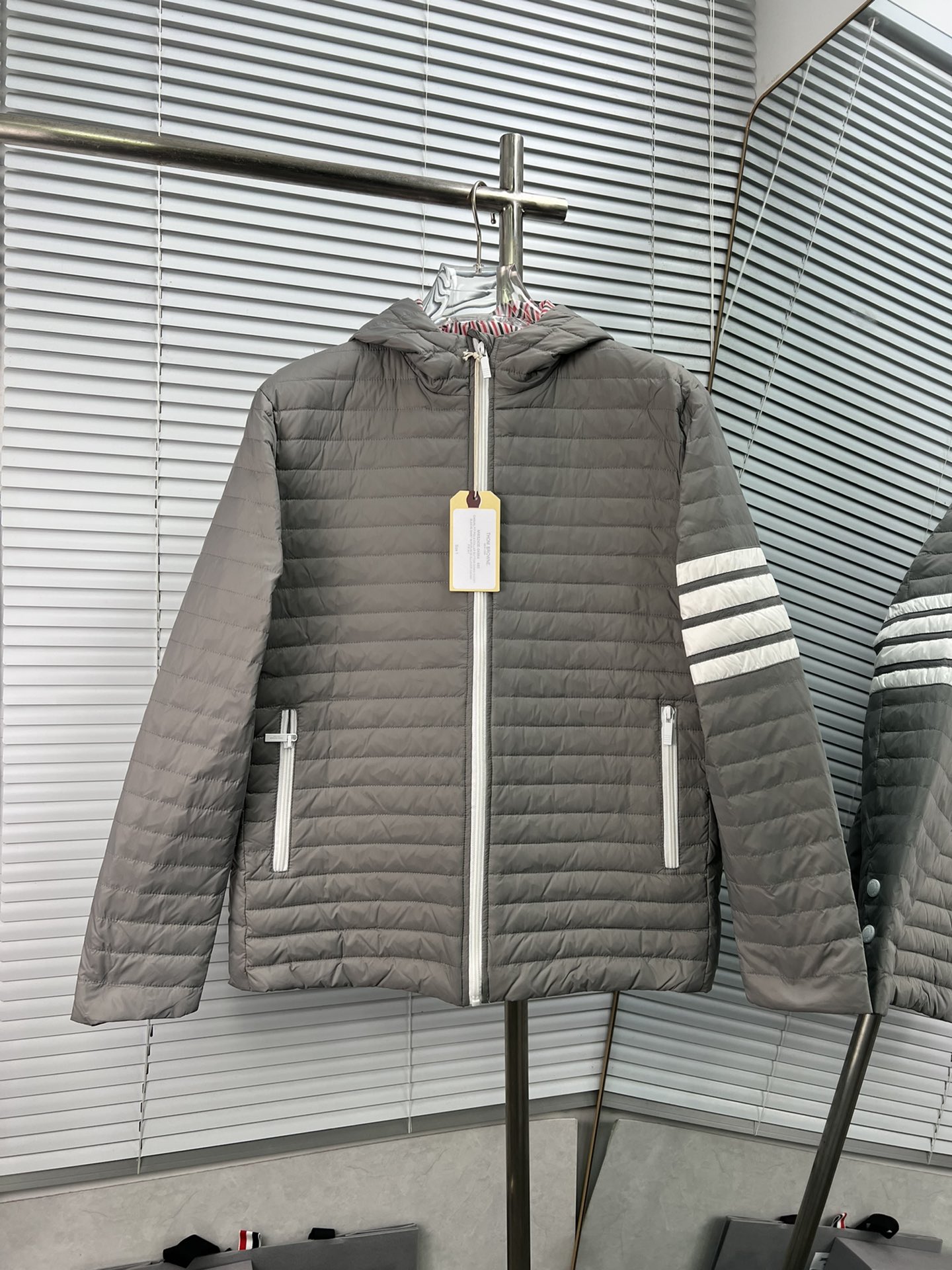 Thom Browne 톰브라운 캐주얼 4선 스트라이프 재킷 자켓 의류