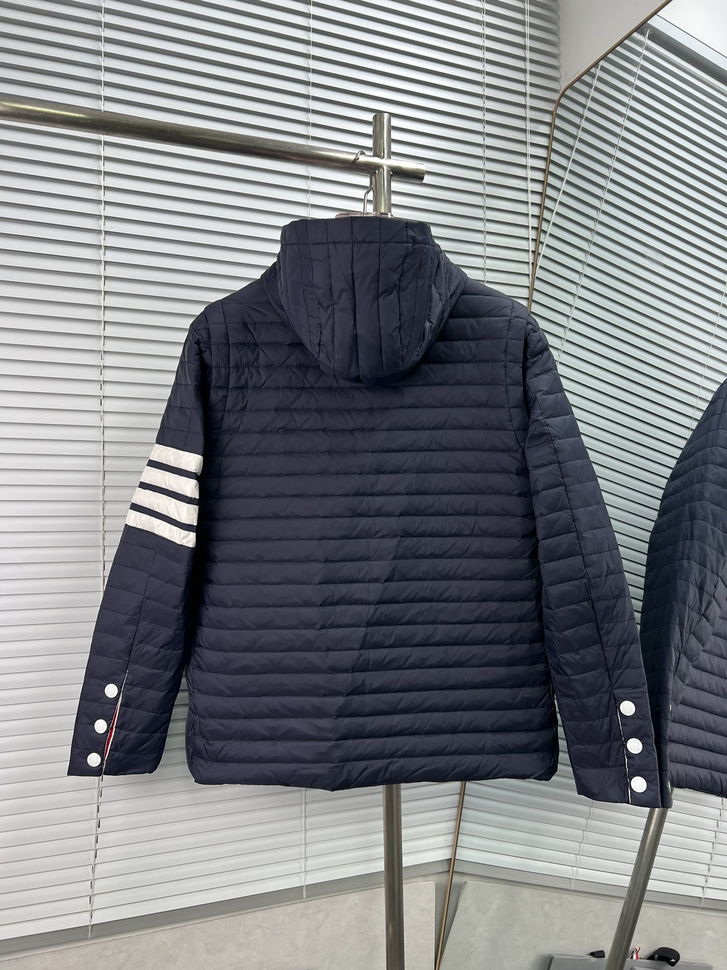 Thom Browne 톰브라운 캐주얼 4선 스트라이프 재킷 자켓 의류