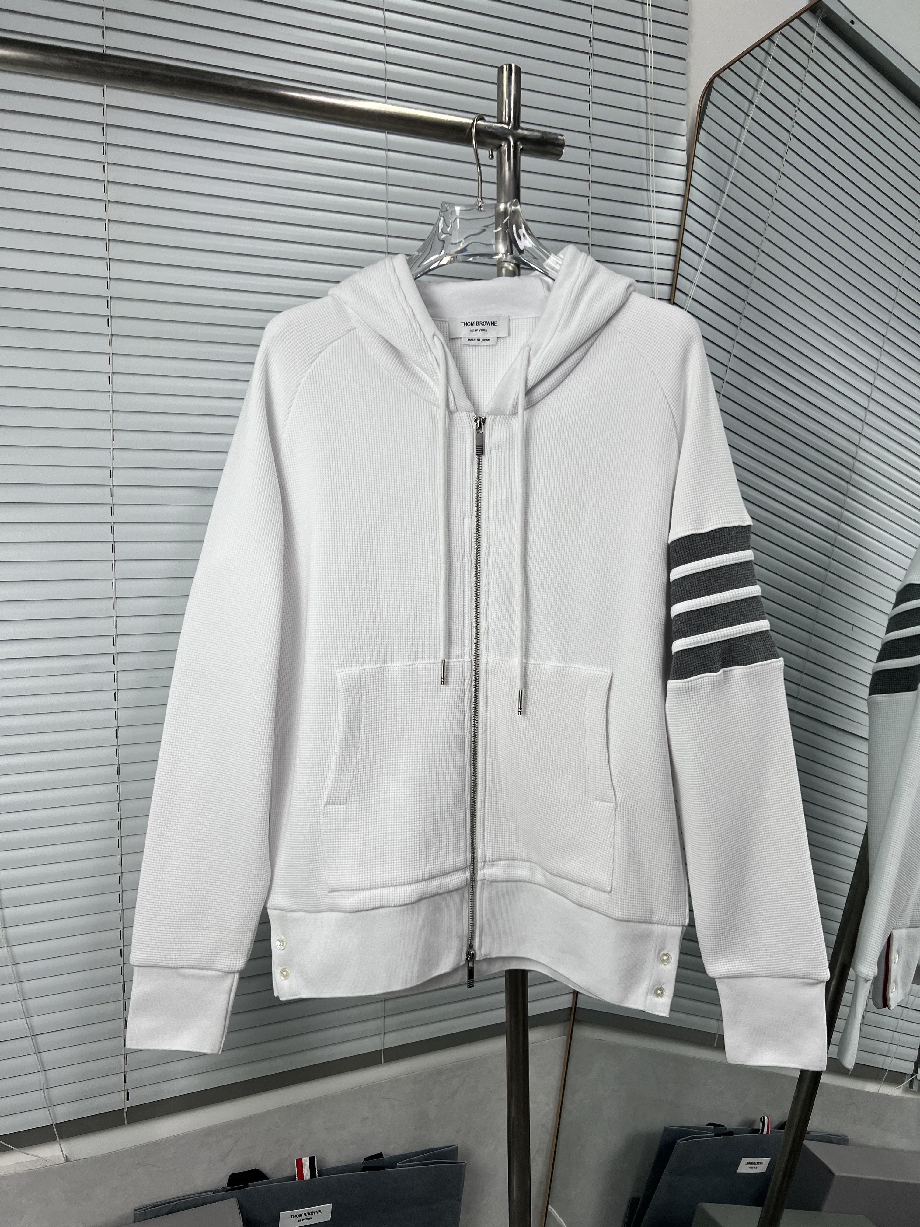 Thom Browne 톰브라운 와플 조직 4선 후드 집업 자켓 의류