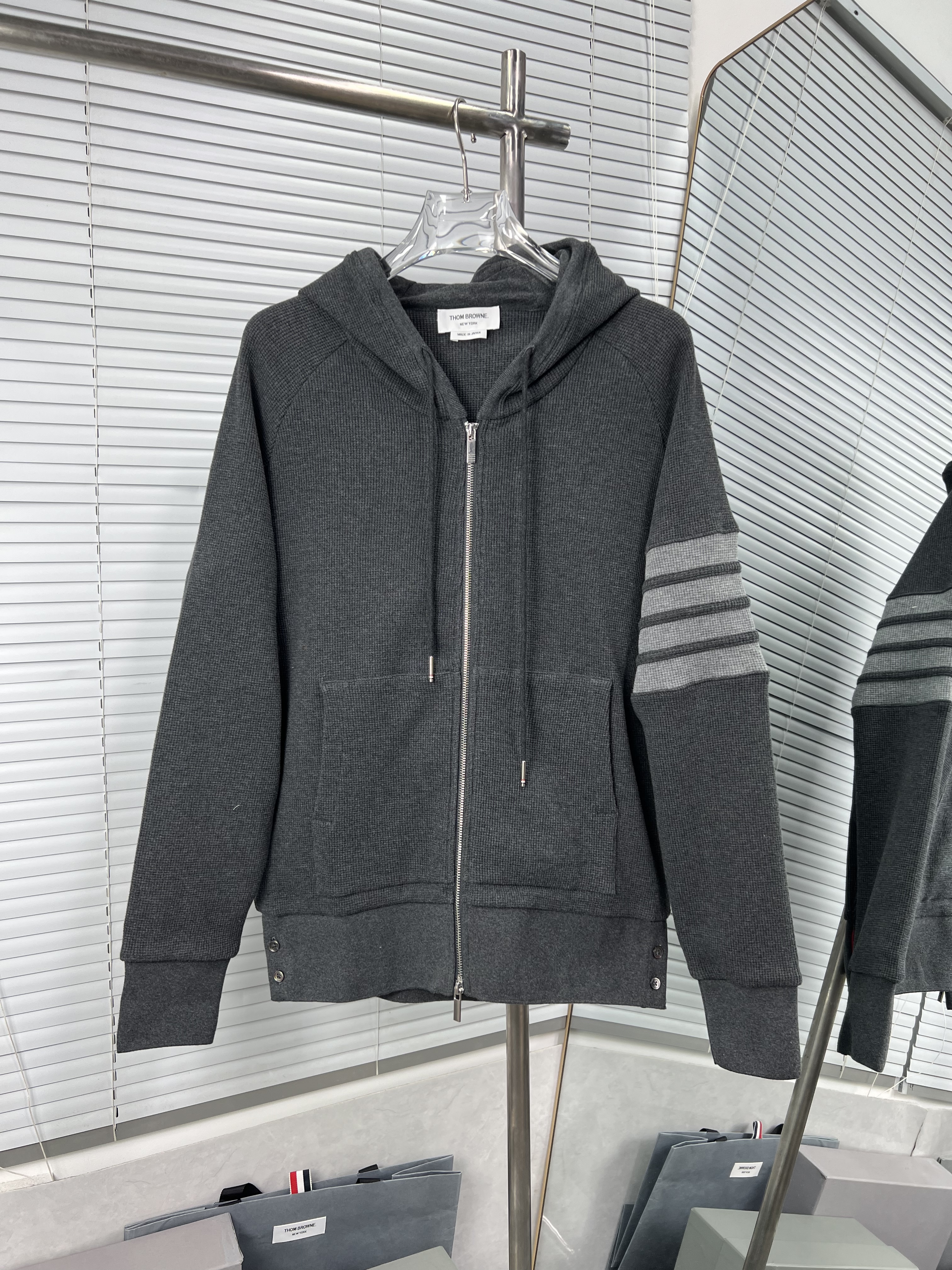 Thom Browne 톰브라운 와플 조직 4선 후드 집업 자켓 의류