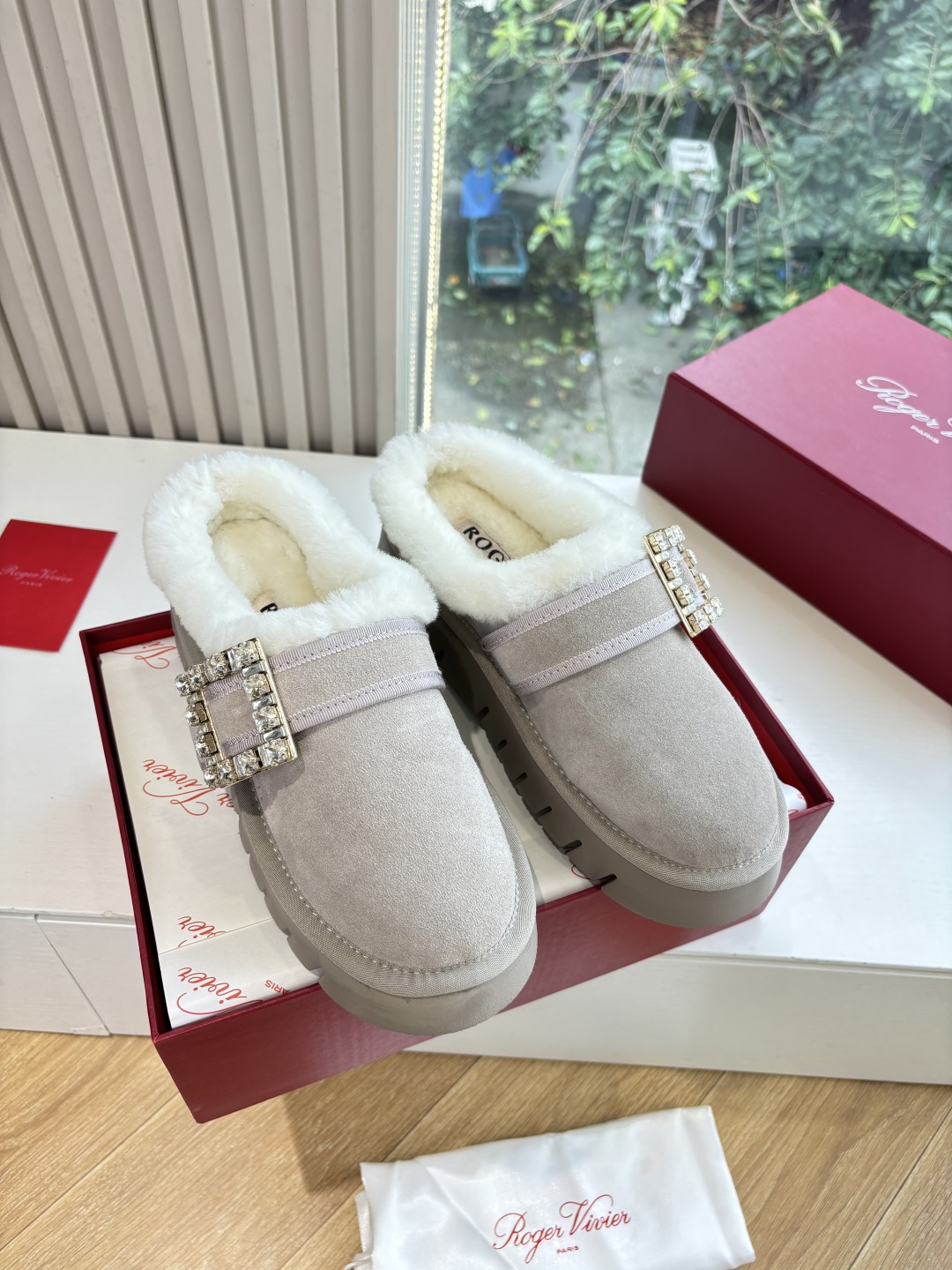 Roger Vivier RV 로저비비에 스노우 로퍼 슬리퍼 뮬 신발