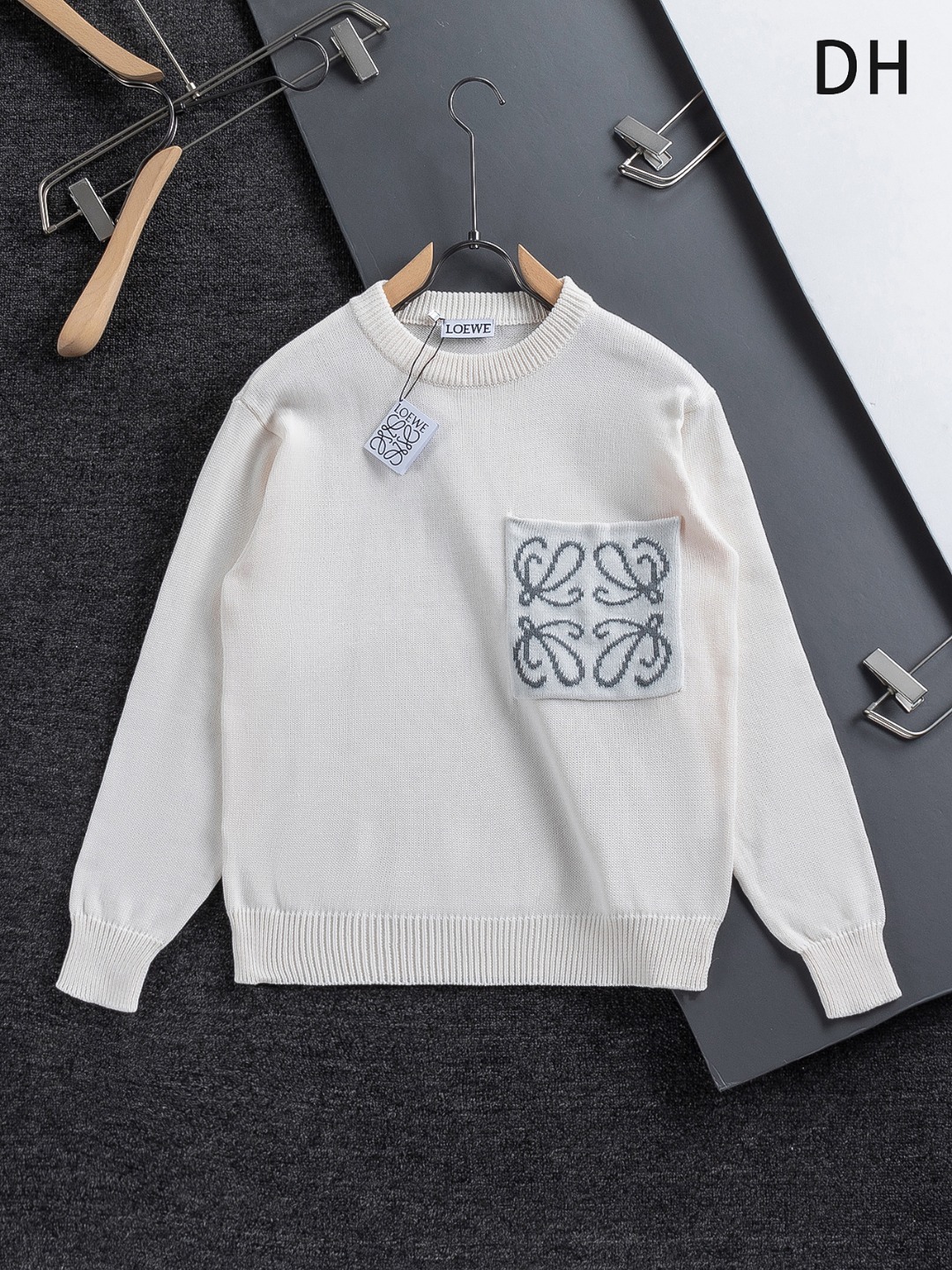 LOEWE 로에베 니트 의류