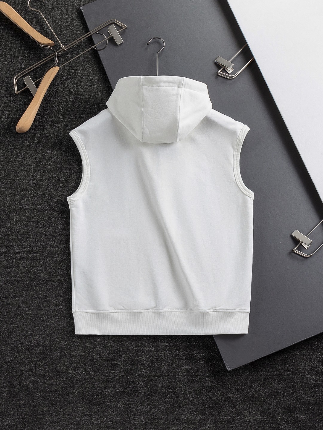 PRADA 프라다 후드 민소매 스웨트셔츠 조끼 의류