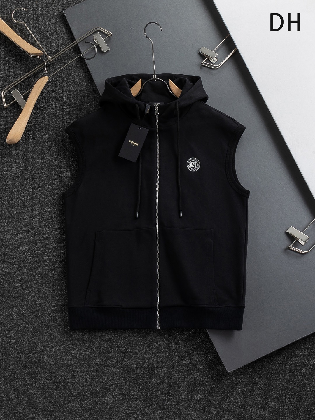 FENDI 펜디 후드 민소매 스웨트셔츠 조끼 의류