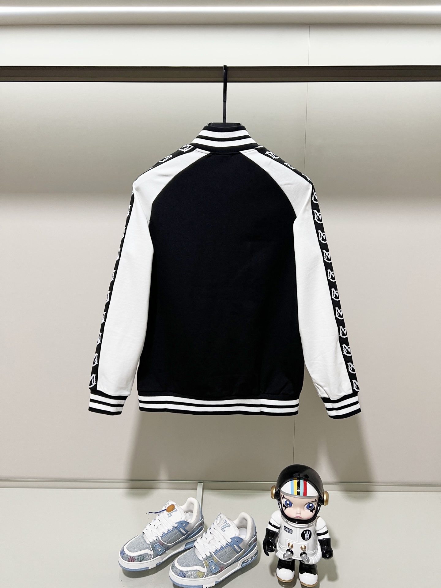 MONCLER 몽클레어 몽클레르 집업 자켓 재킷 의류