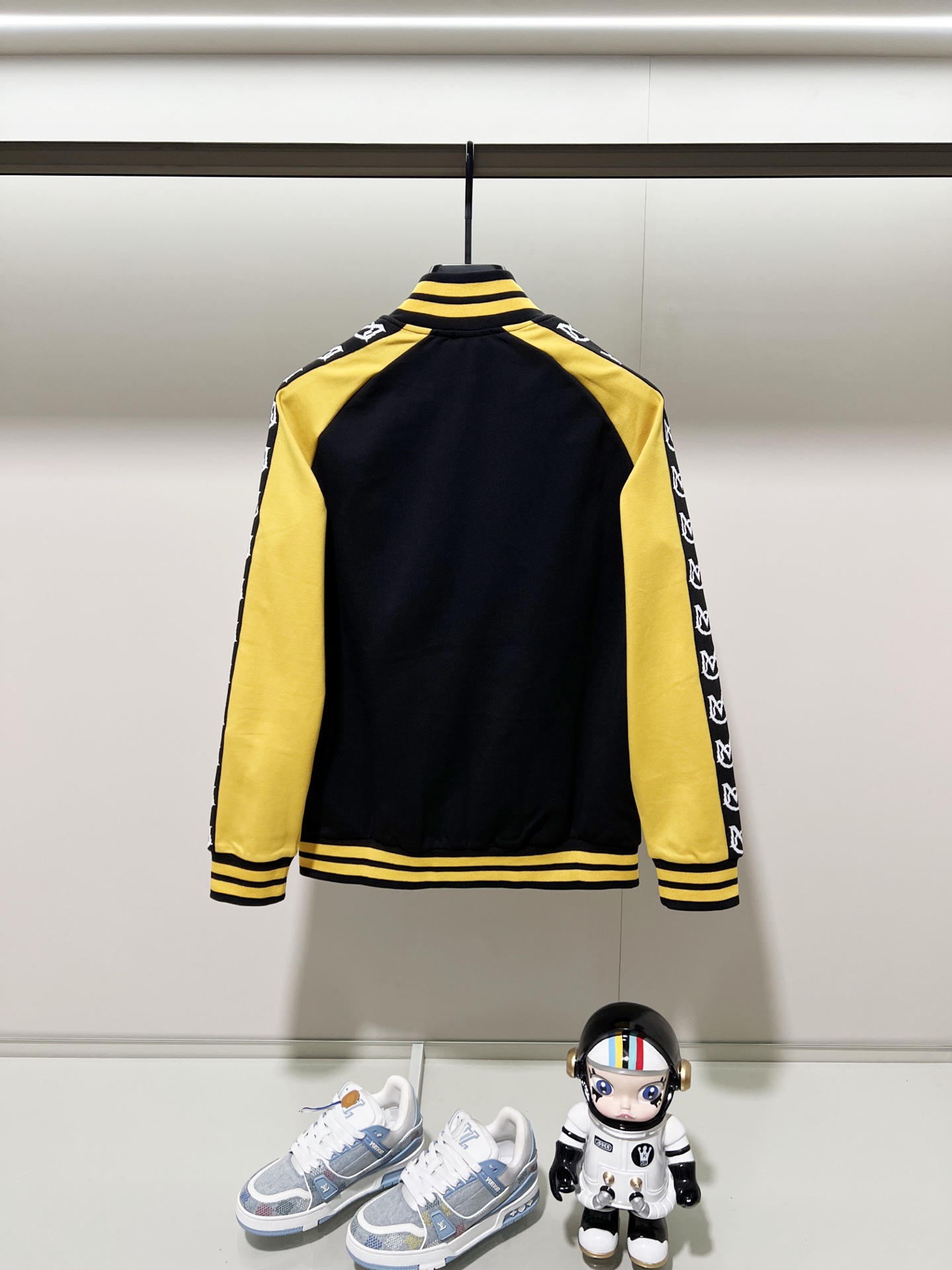 MONCLER 몽클레어 몽클레르 집업 자켓 재킷 의류