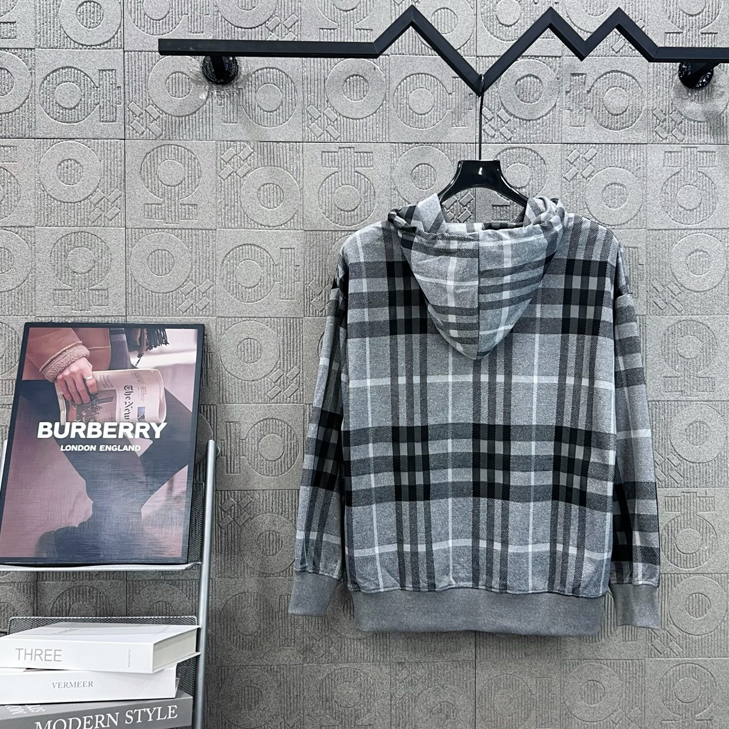 Burberry 버버리 체크 패턴 레터링 로고 스몰 라벨 자수 후드티 맨투맨 티셔츠 의류